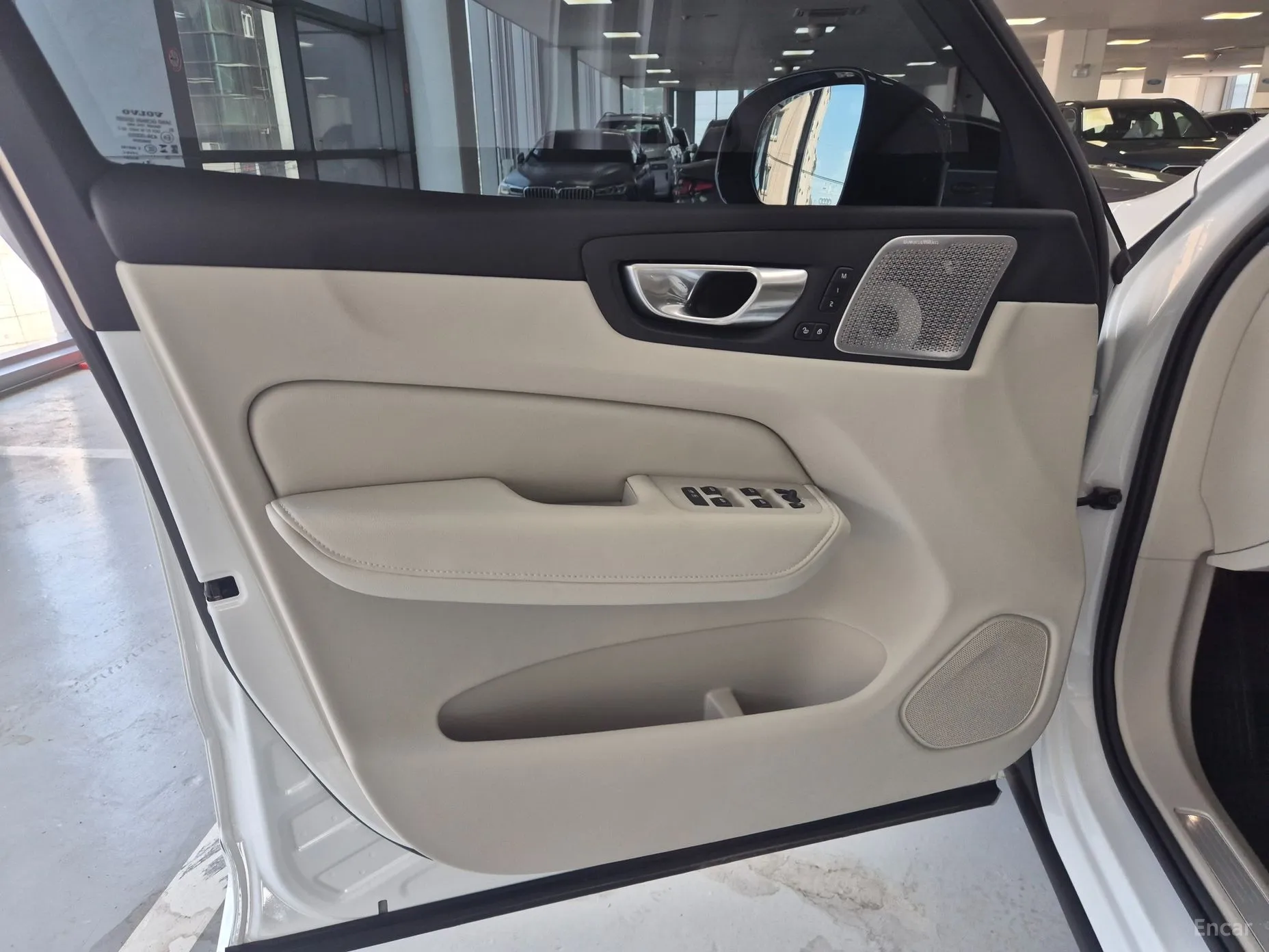 Volvo XC60 Gen 2 превью 13