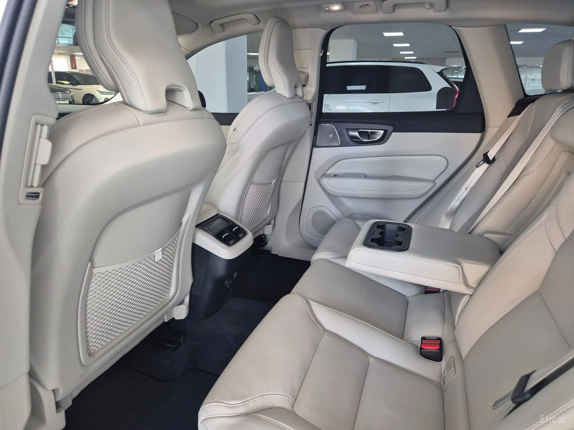 Volvo XC60 Gen 2 превью 14
