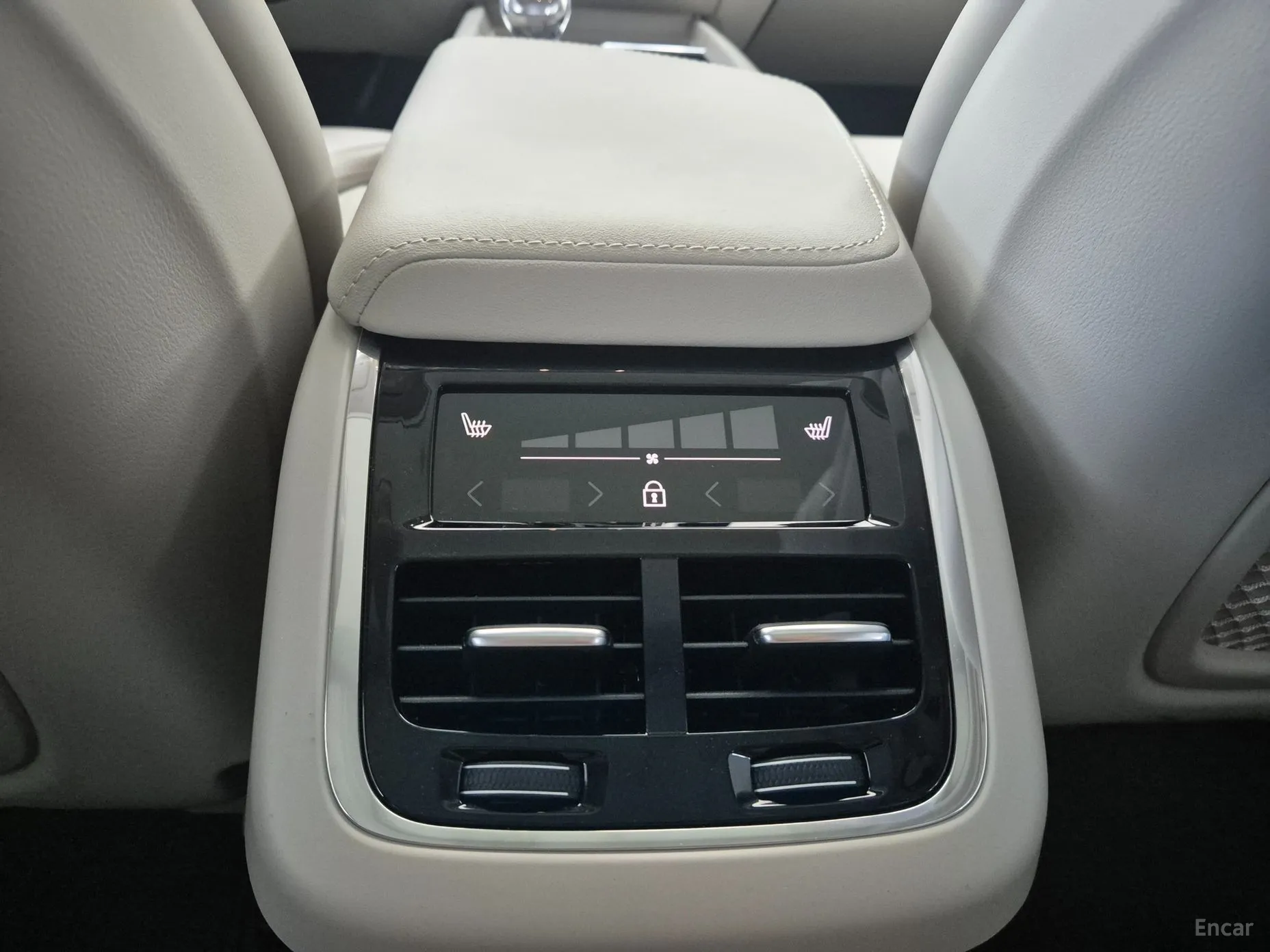 Volvo XC60 Gen 2 превью 15