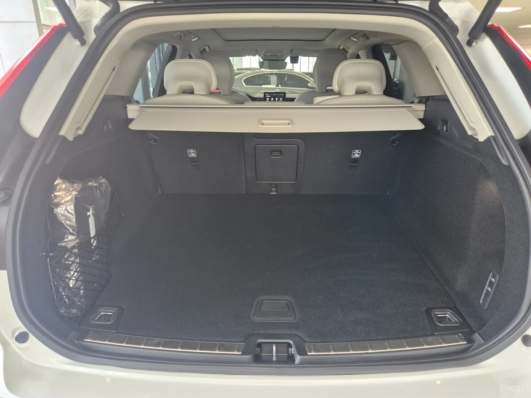 Volvo XC60 Gen 2 превью 20