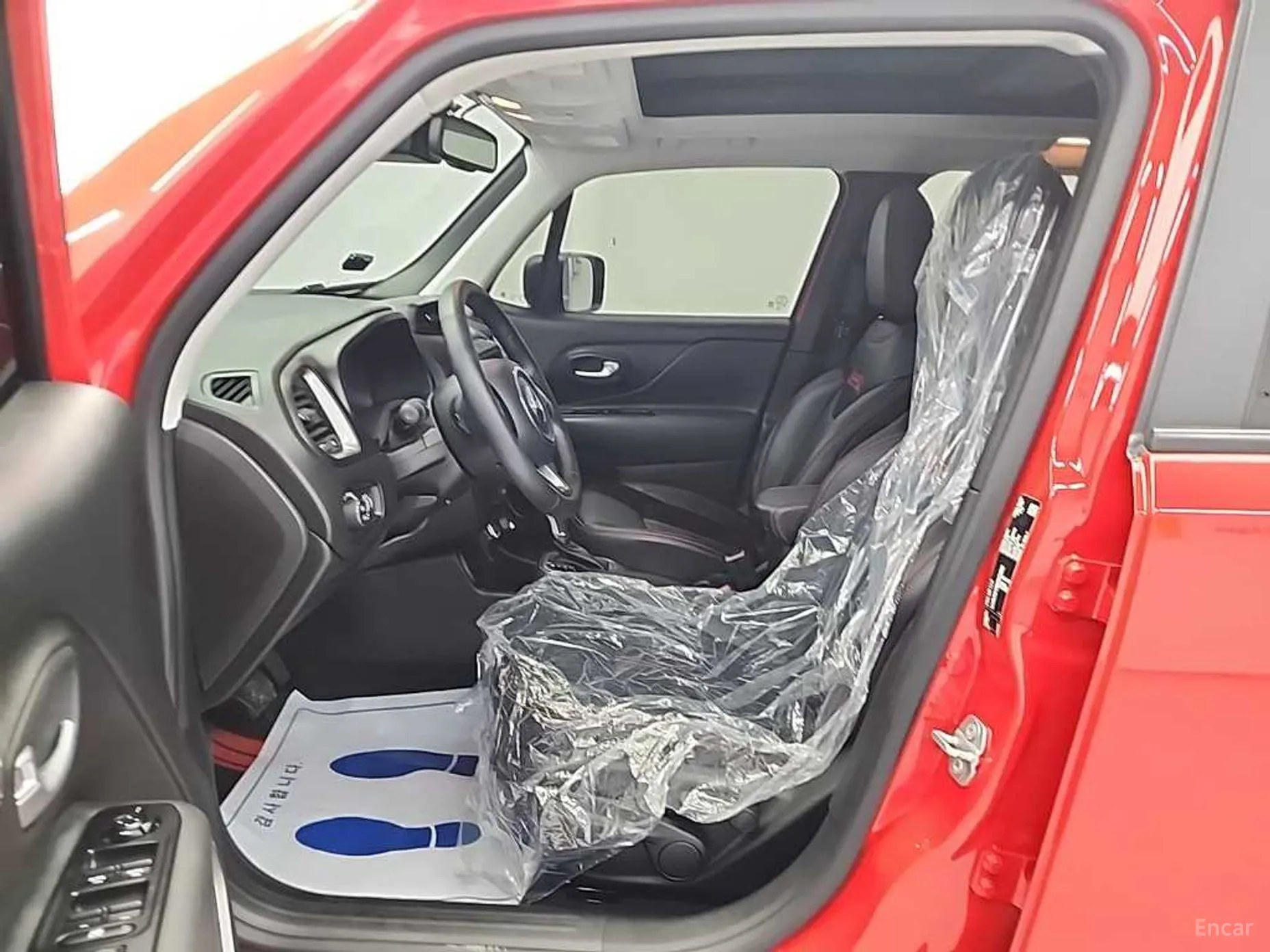 Jeep Renegade превью 11