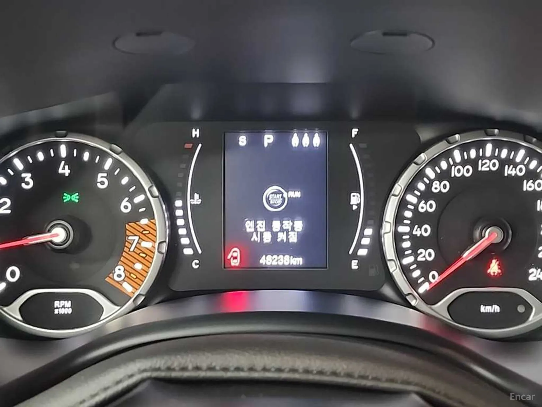 Jeep Renegade превью 6