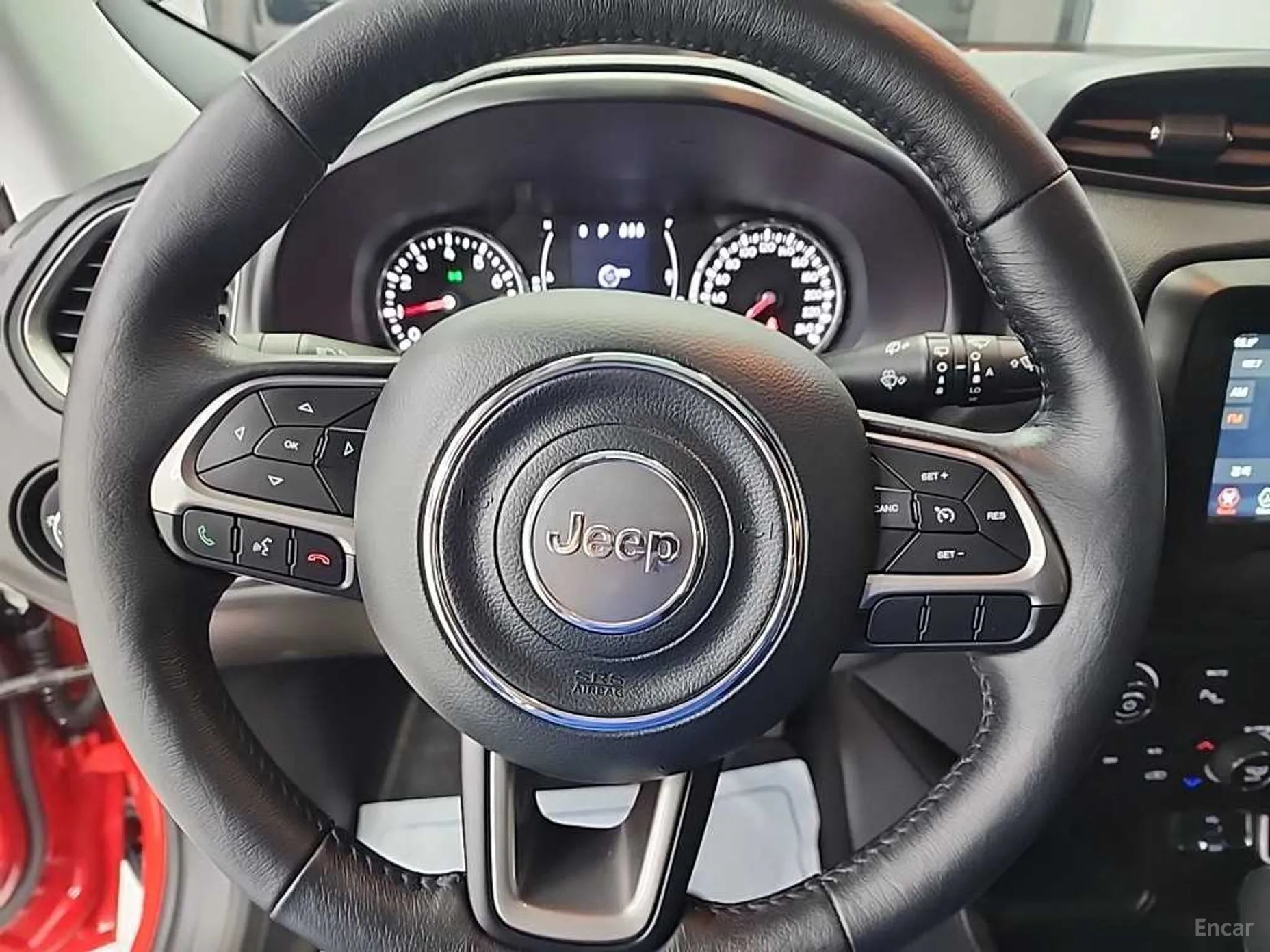 Jeep Renegade превью 9