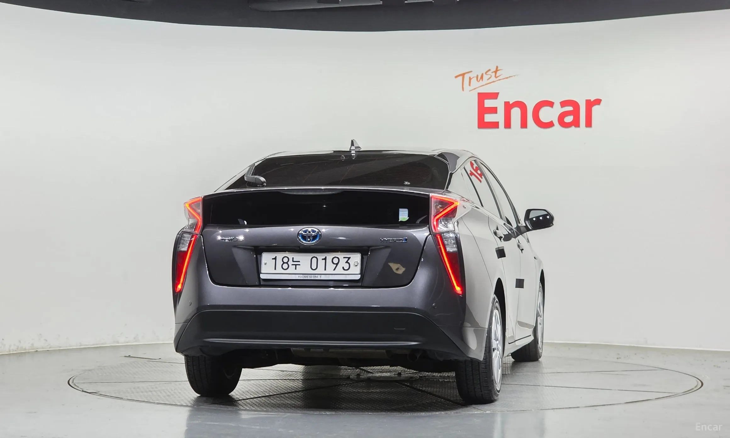 Toyota Prius 4th Generation превью 4