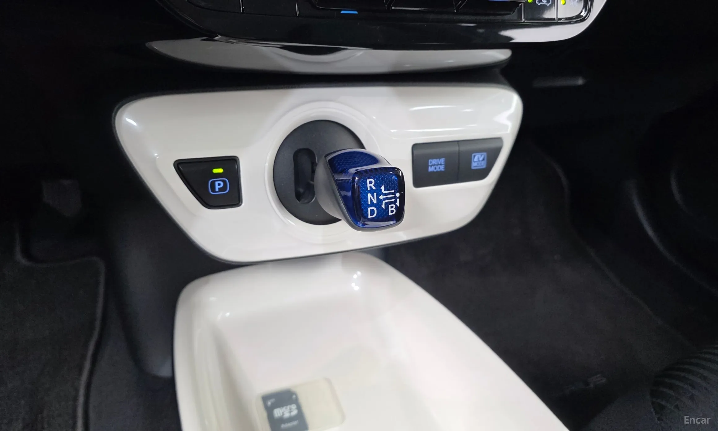 Toyota Prius 4th Generation превью 9