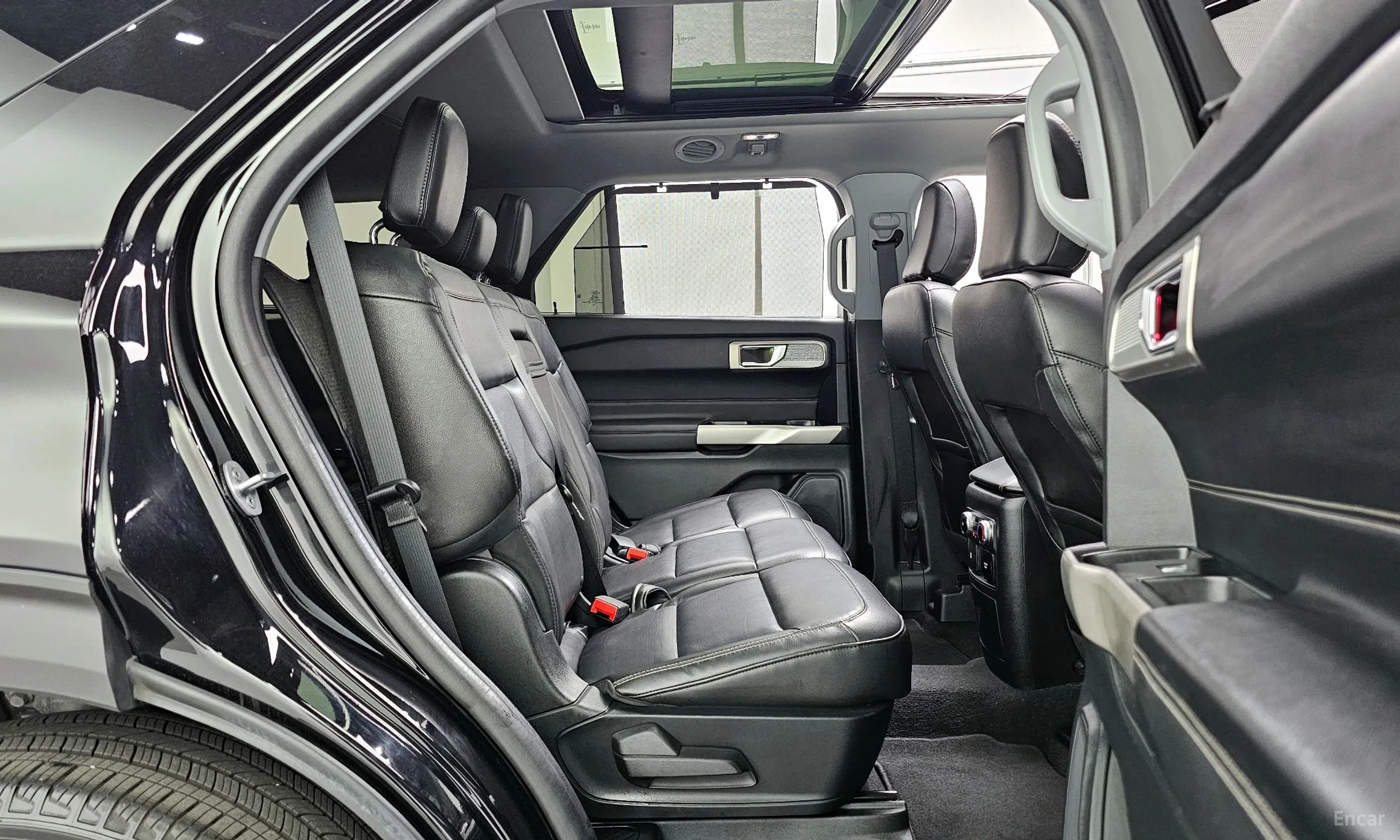 Ford Explorer 6th Generation превью 11