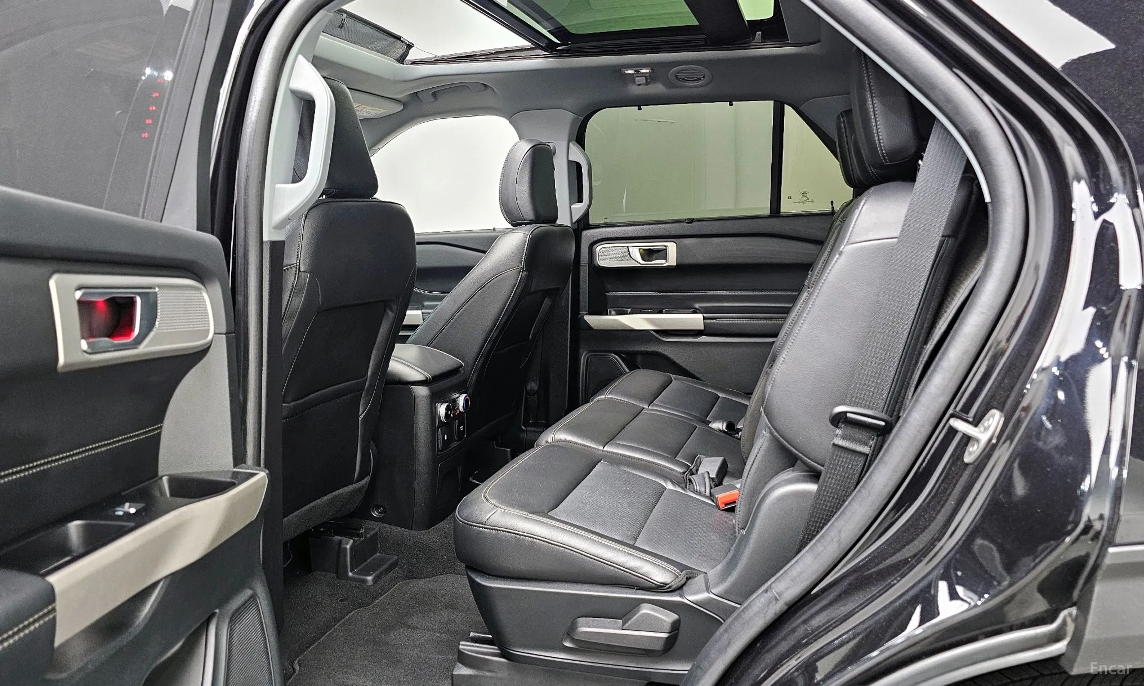 Ford Explorer 6th Generation превью 12