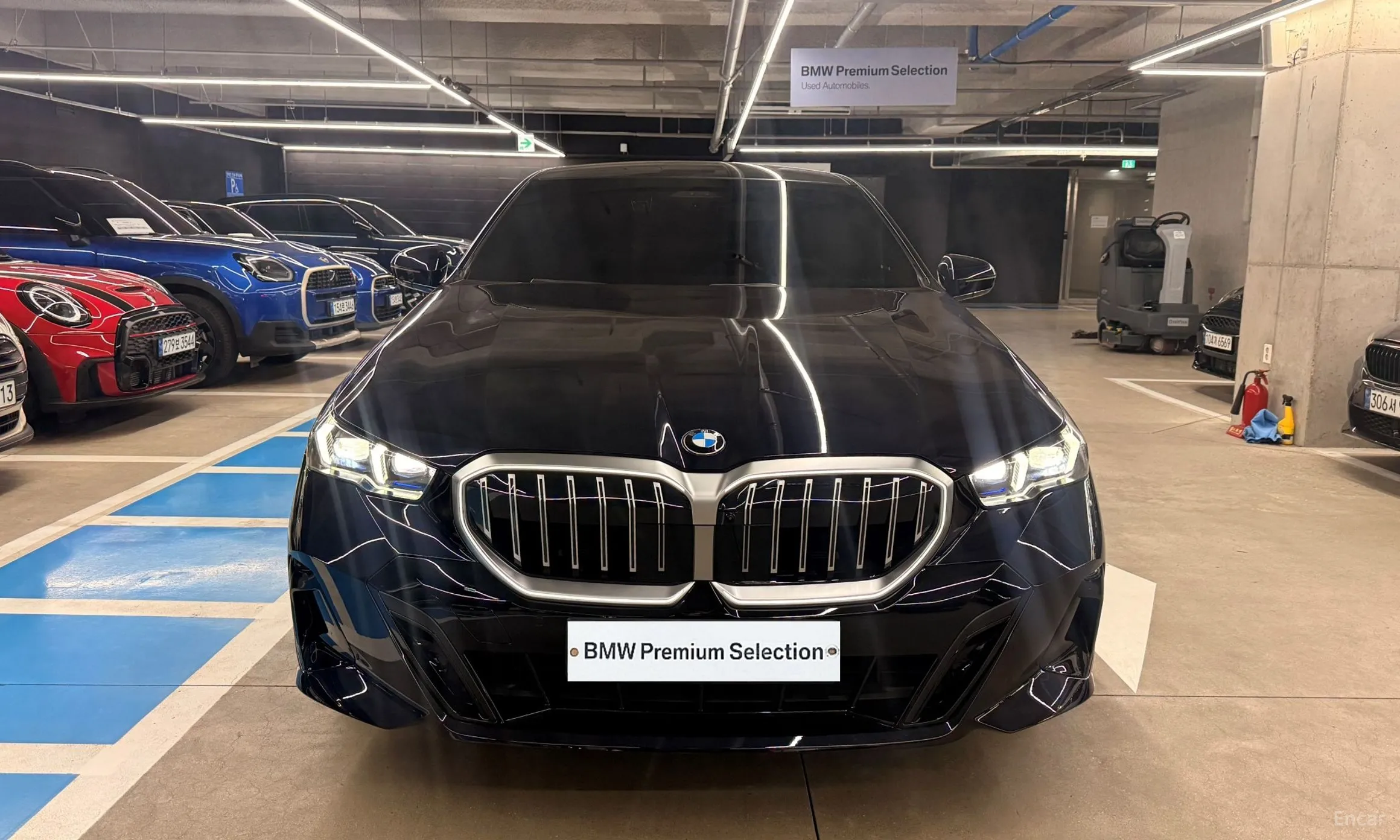 BMW 5 Series (G60) превью 3