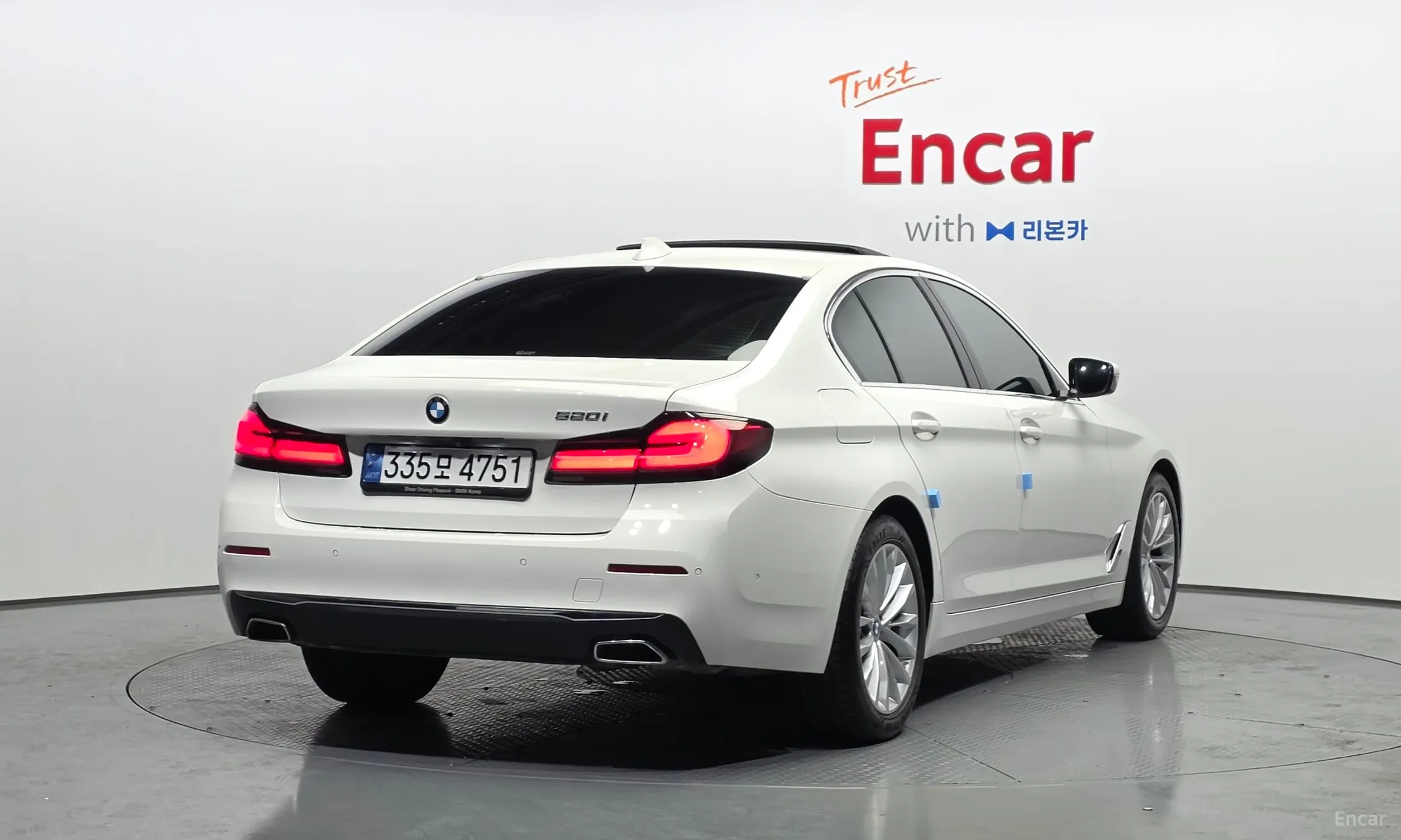 BMW 5 Series (G30) превью 2