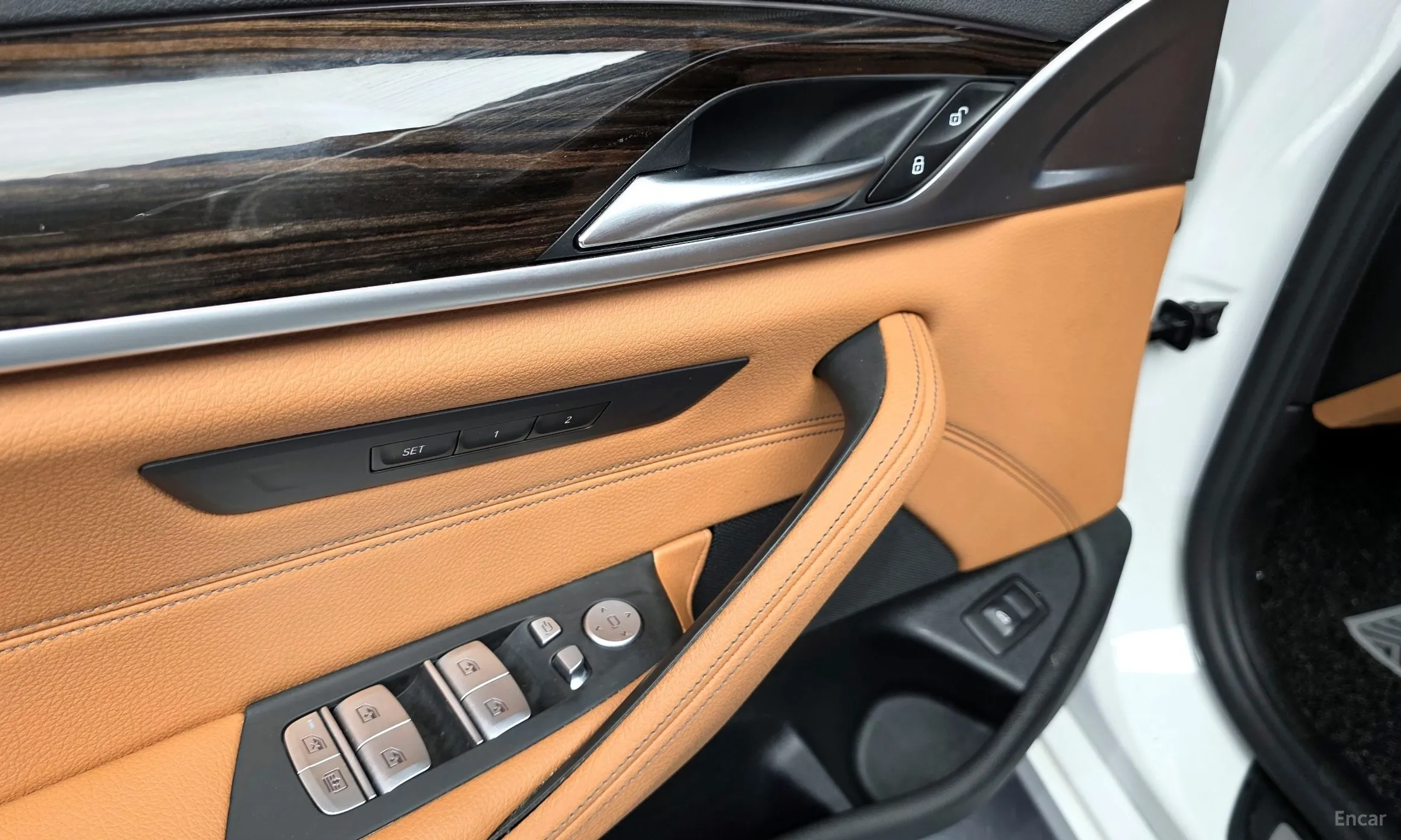 BMW 5 Series (G30) превью 19