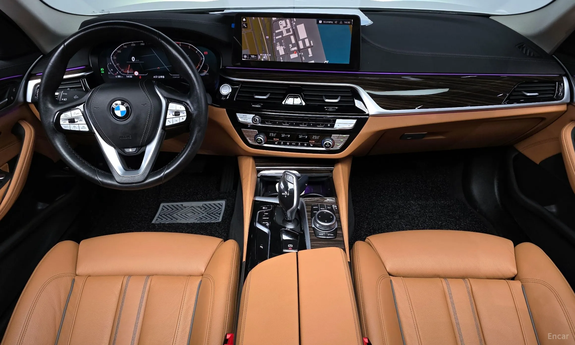 BMW 5 Series (G30) превью 7