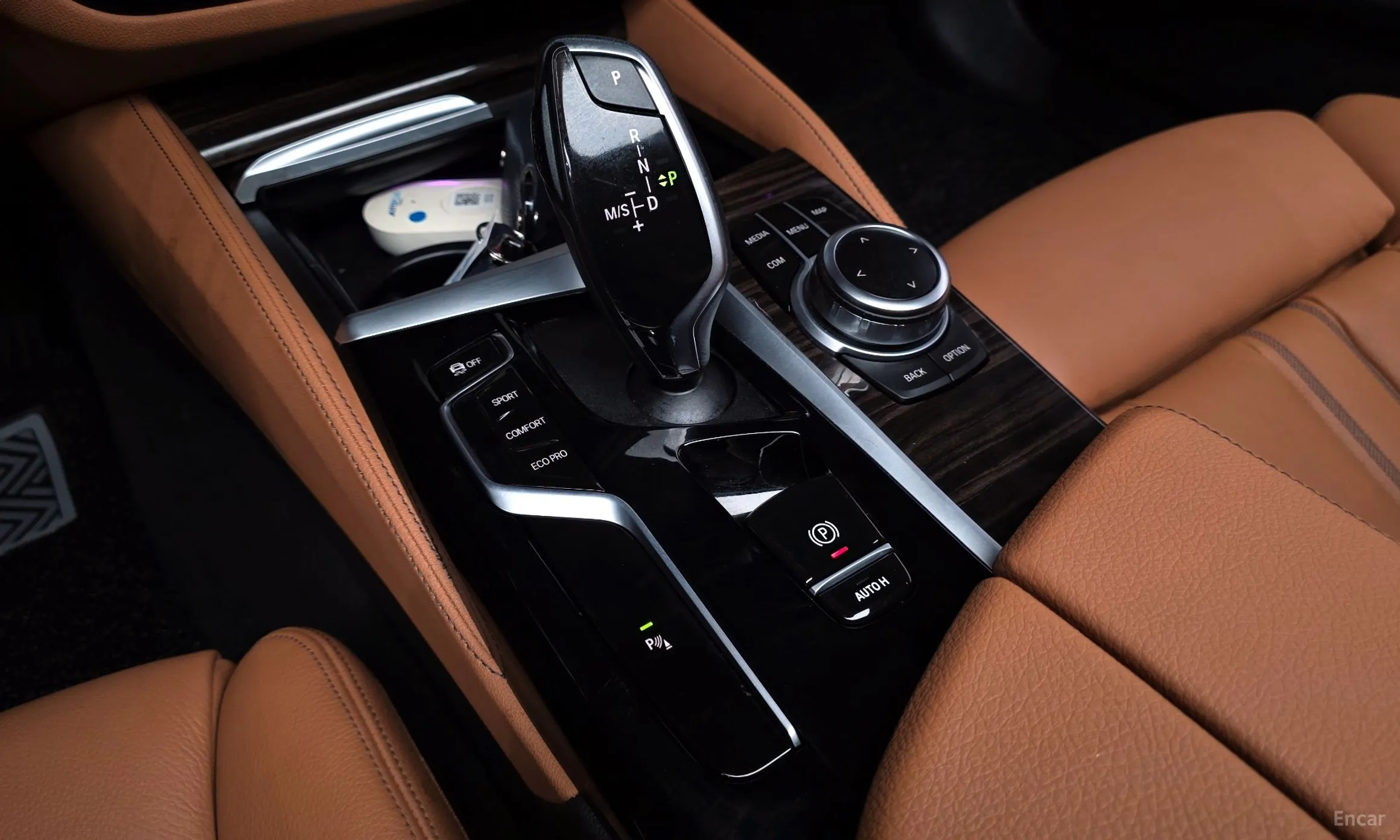BMW 5 Series (G30) превью 9