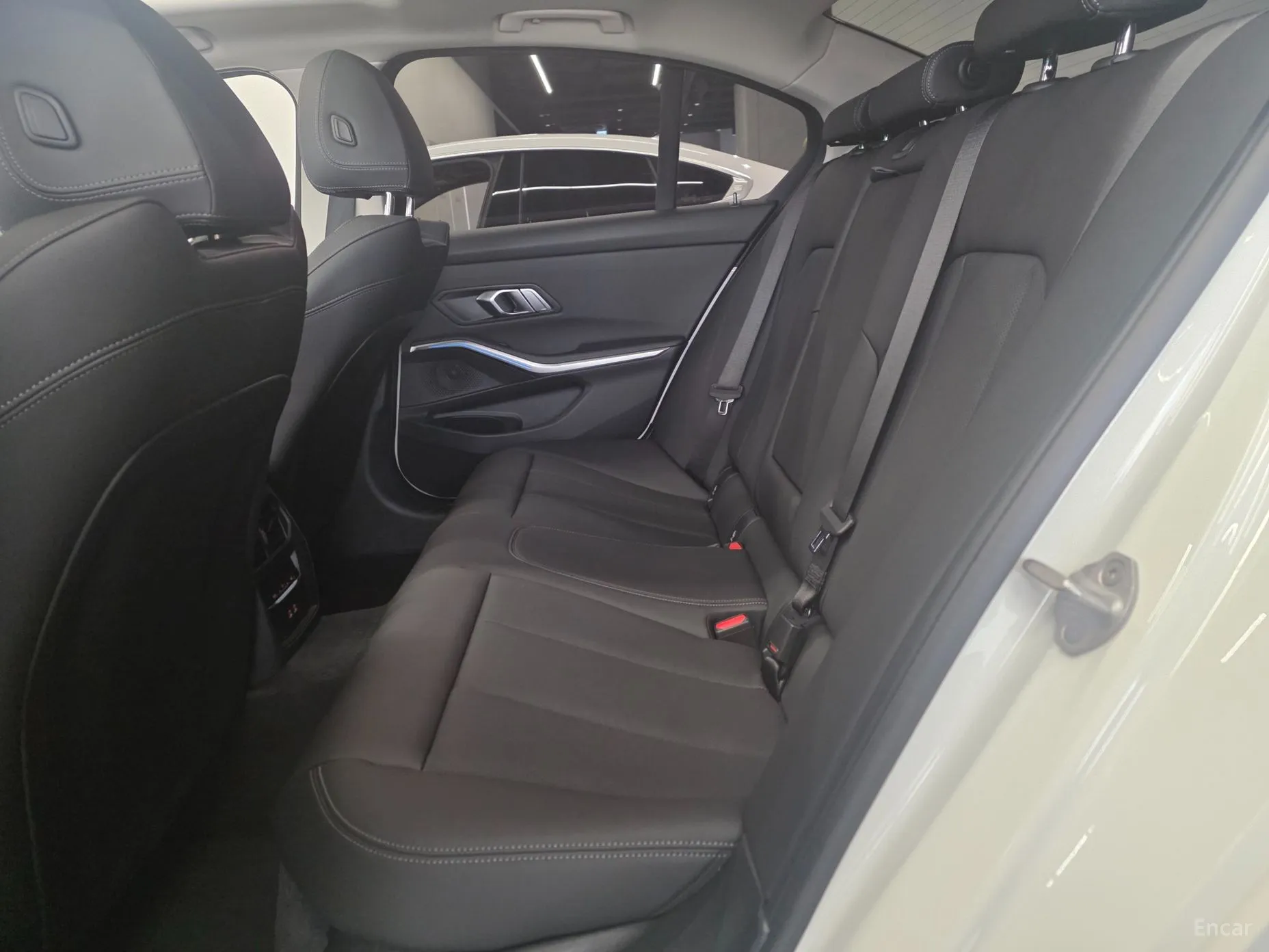 BMW 3 Series (G20) превью 17