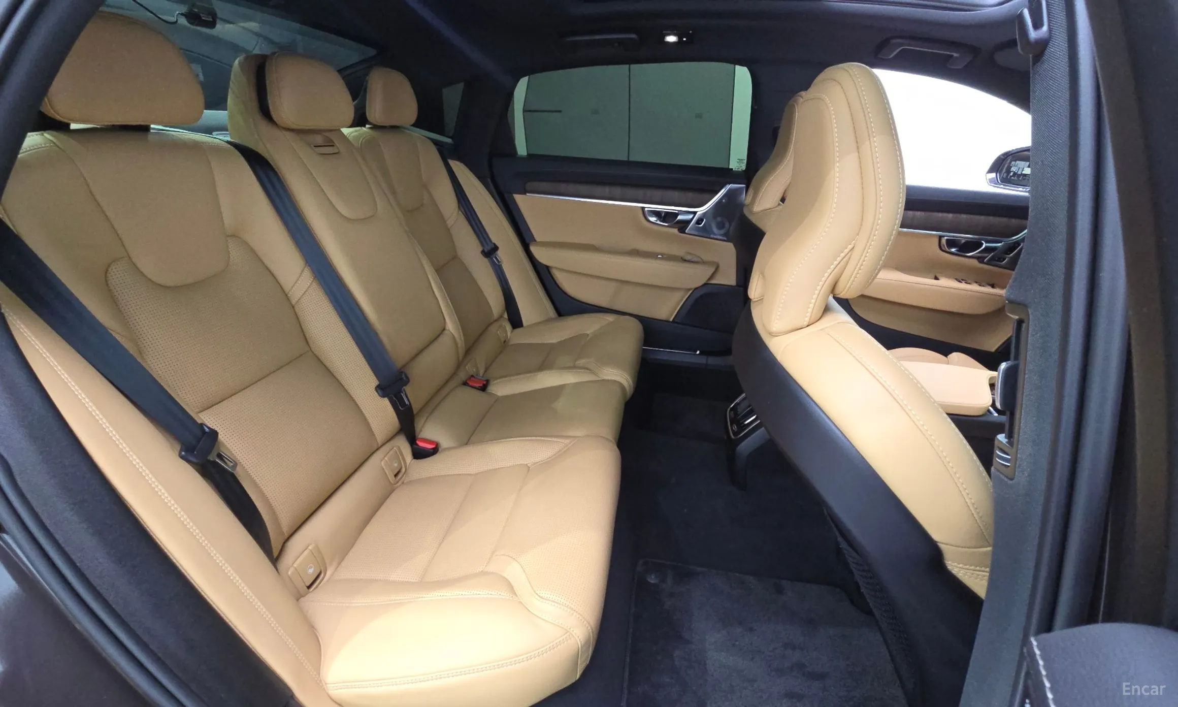 Volvo S90 превью 12