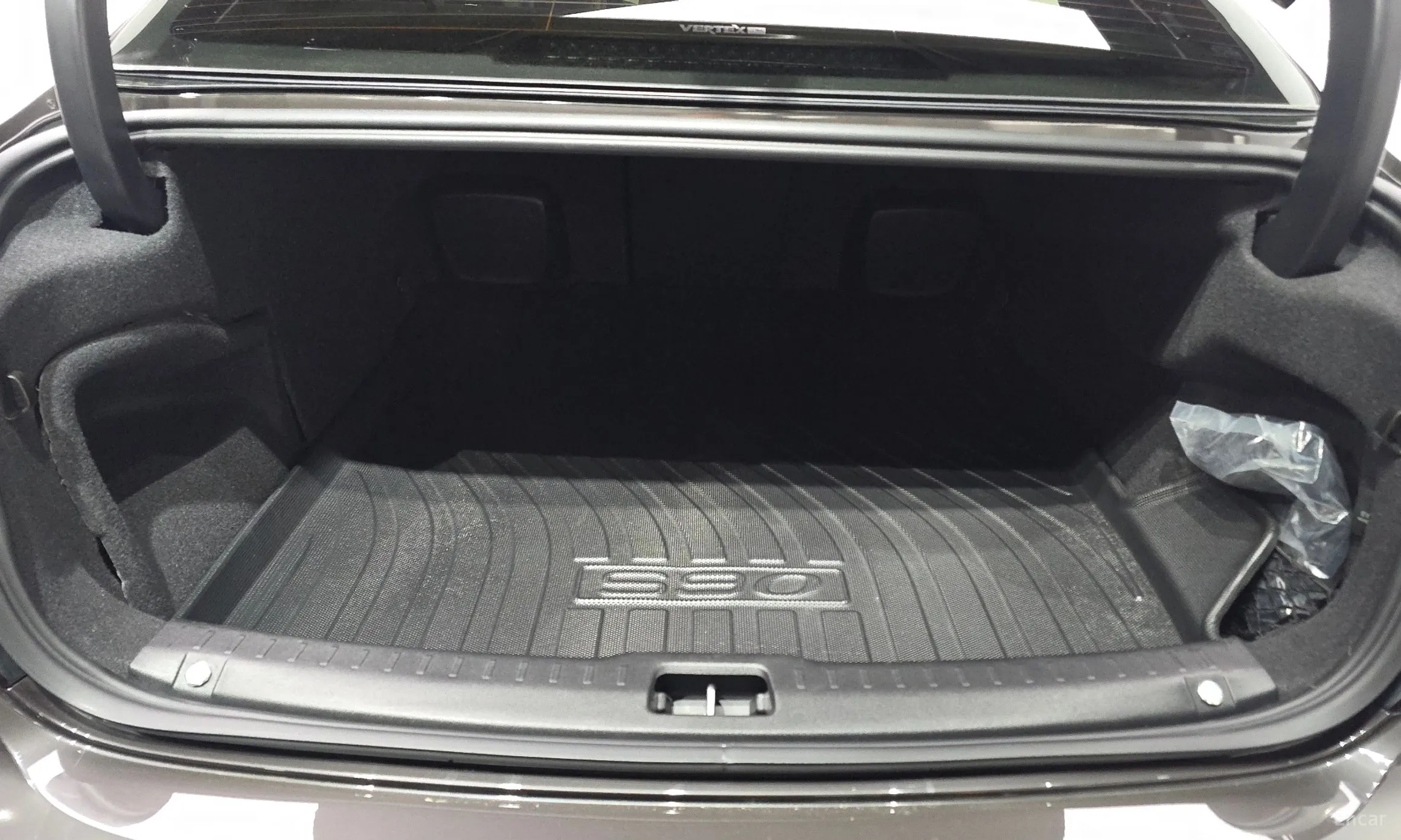 Volvo S90 превью 20