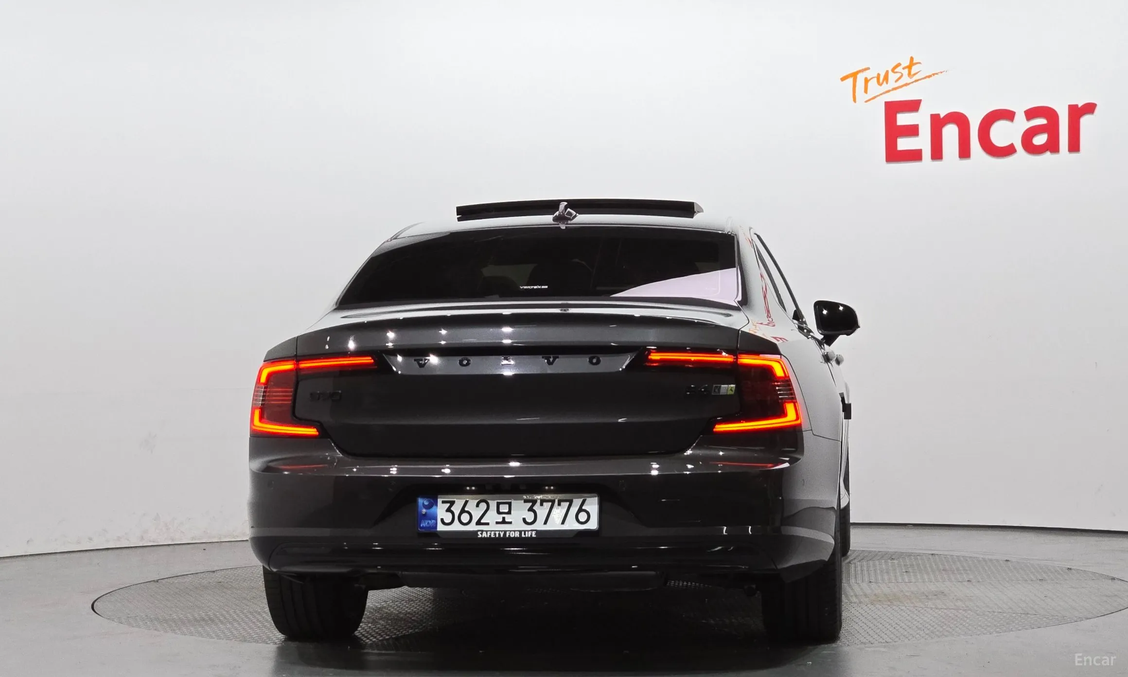 Volvo S90 превью 4