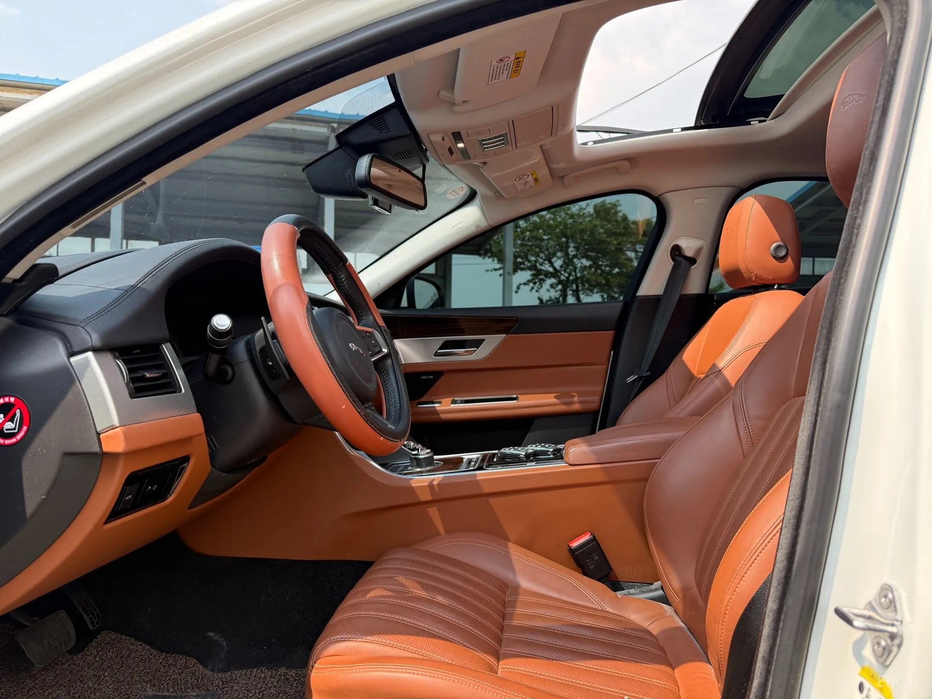 Jaguar XF (x260) превью 5