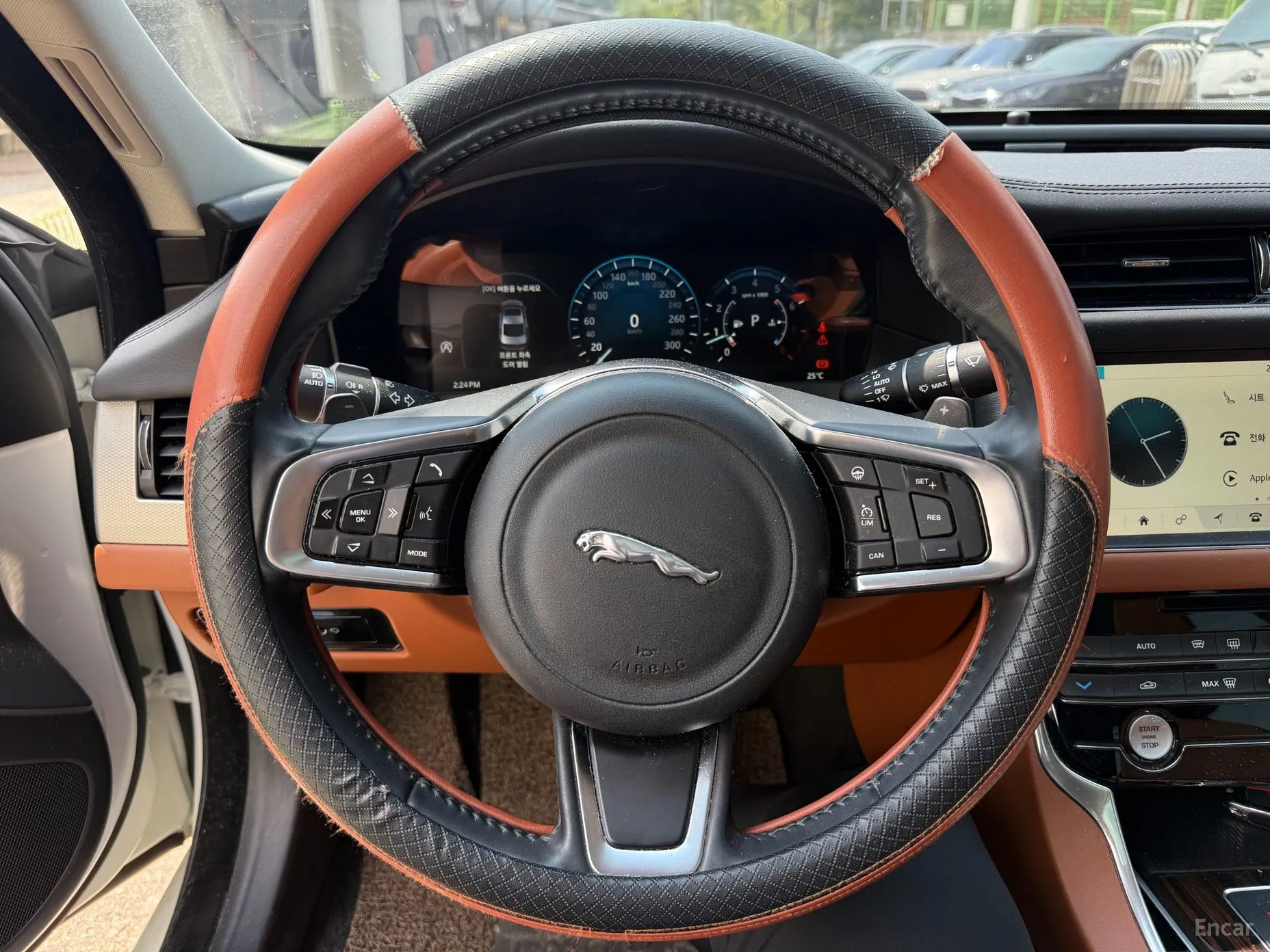 Jaguar XF (x260) превью 8