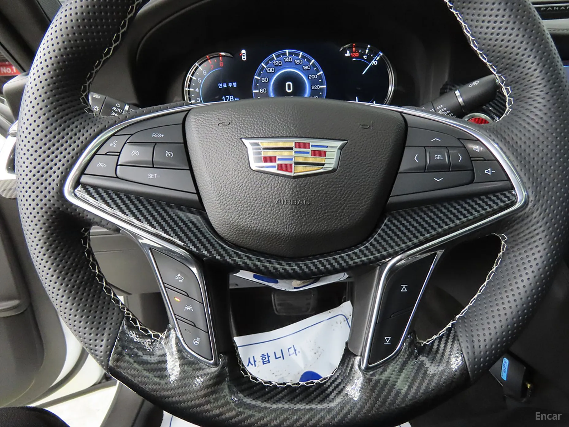 Cadillac CT6 превью 11