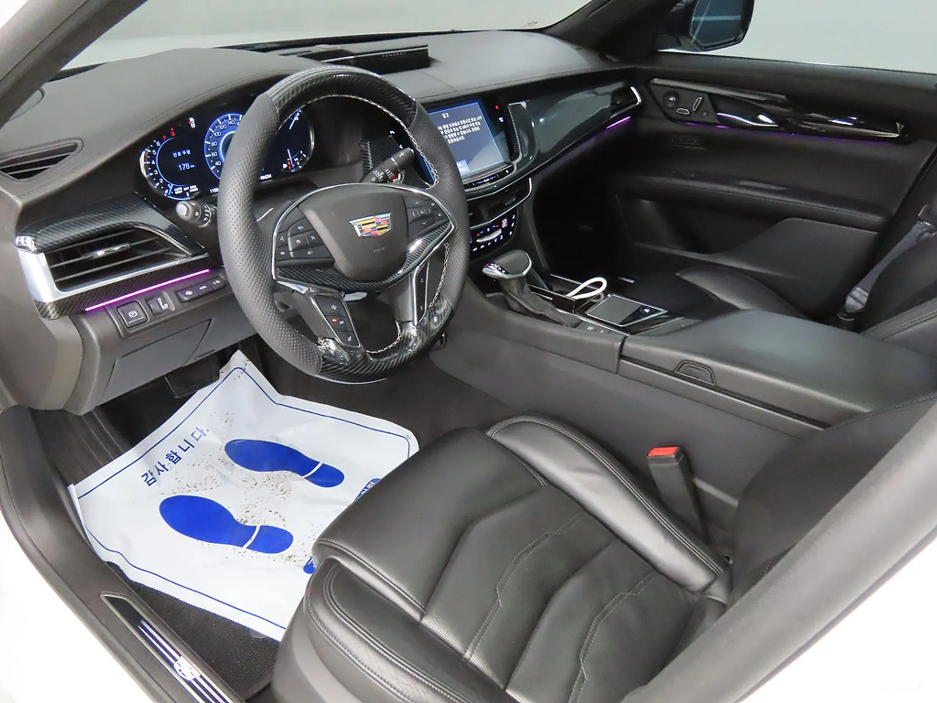 Cadillac CT6 превью 6