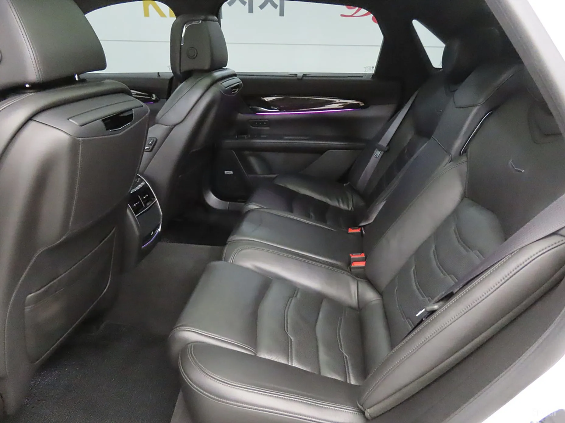 Cadillac CT6 превью 7