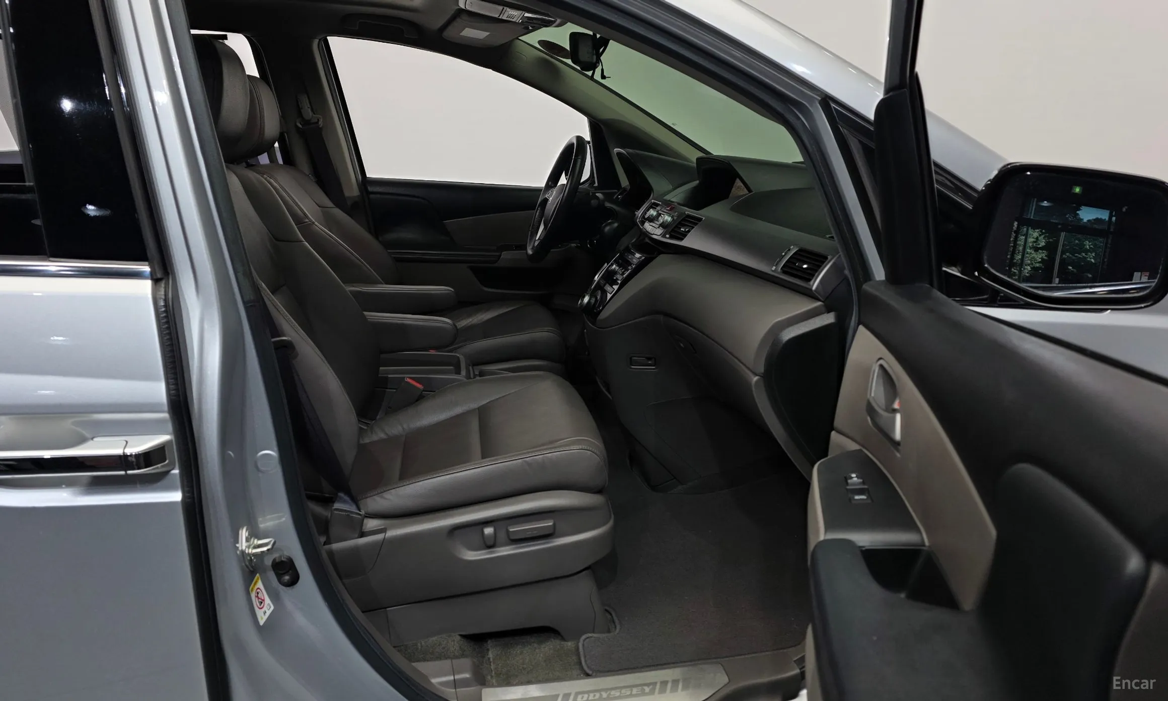 Honda Odyssey превью 11
