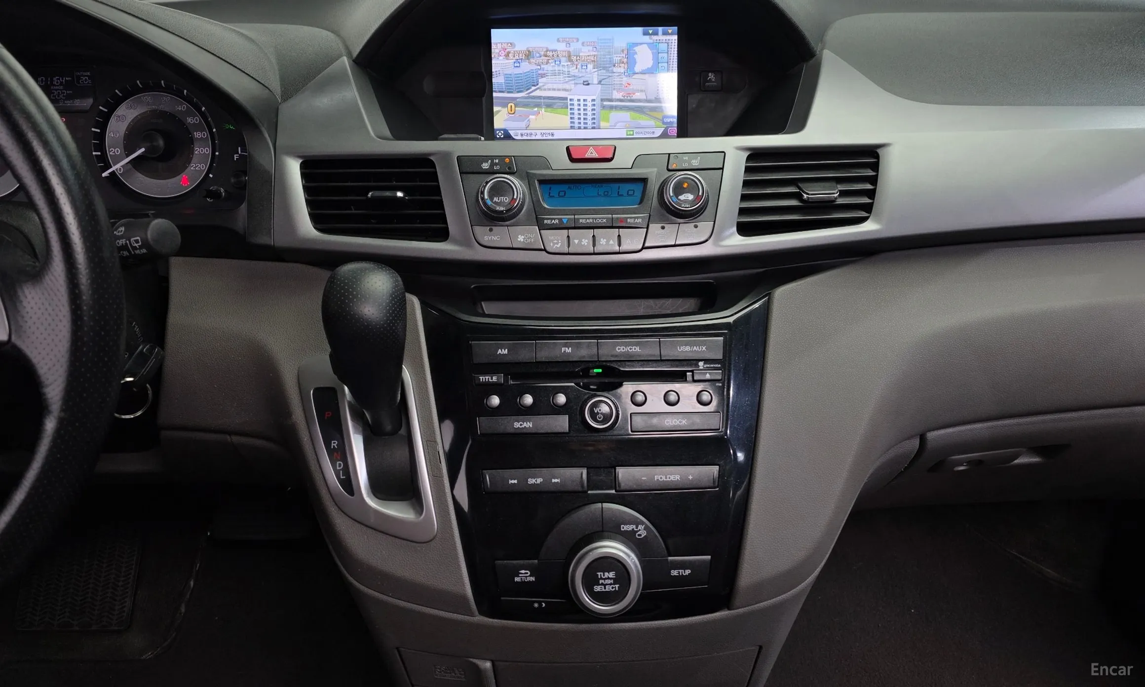 Honda Odyssey превью 15