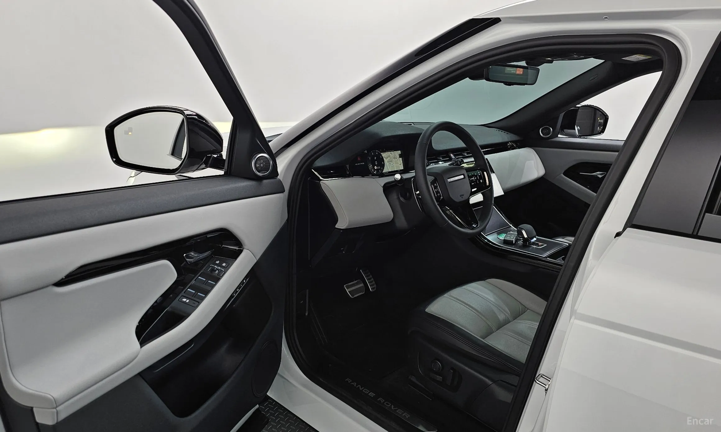 Land Rover Range Rover Evoque 2nd Generation превью 10