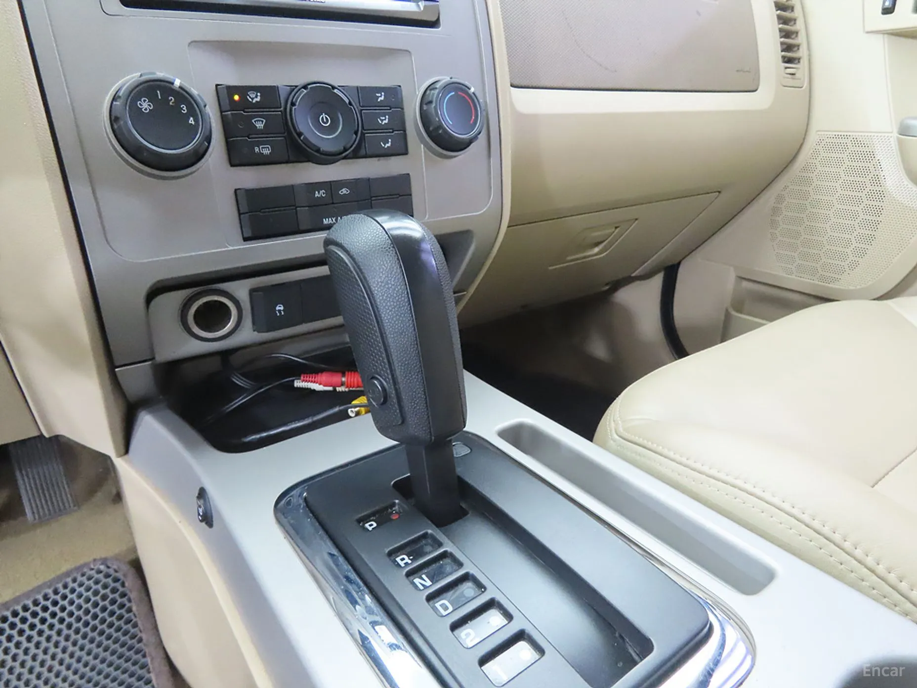 Ford Escape превью 11