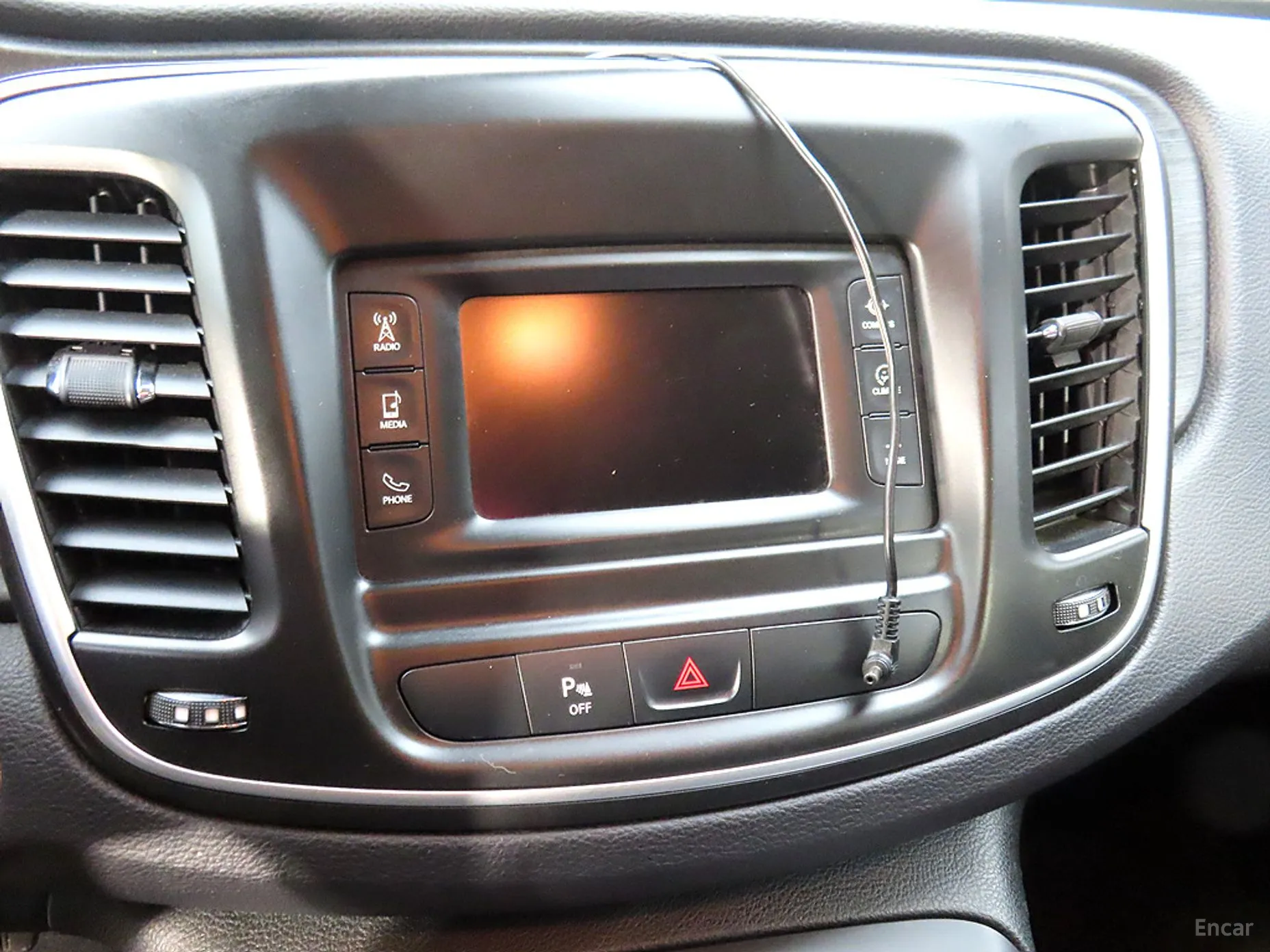 Chrysler 200 Second generation превью 13