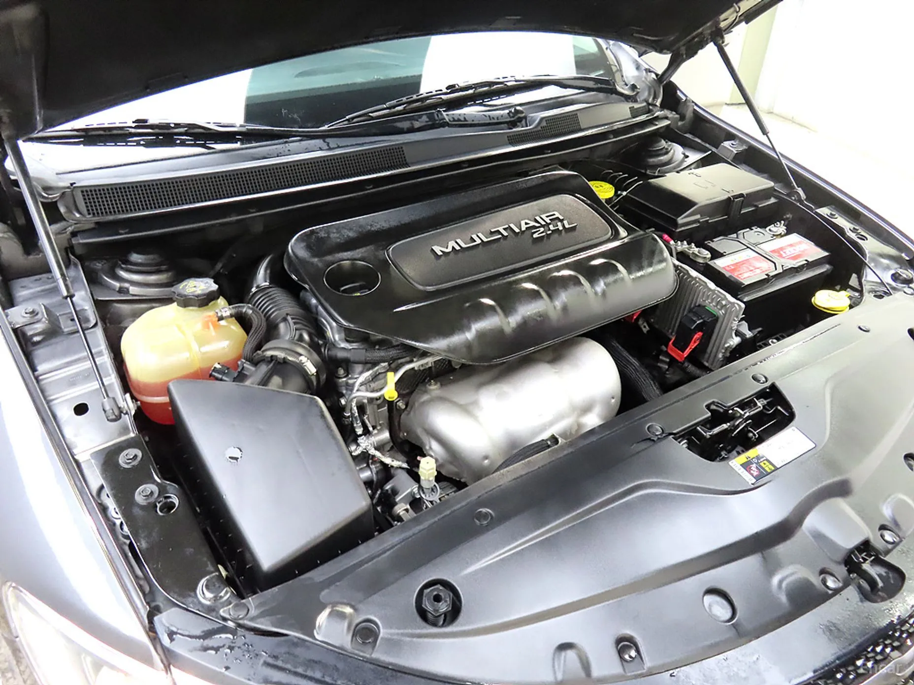Chrysler 200 Second generation превью 6