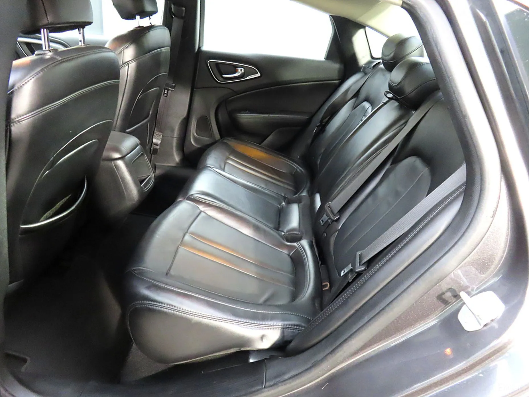 Chrysler 200 Second generation превью 8