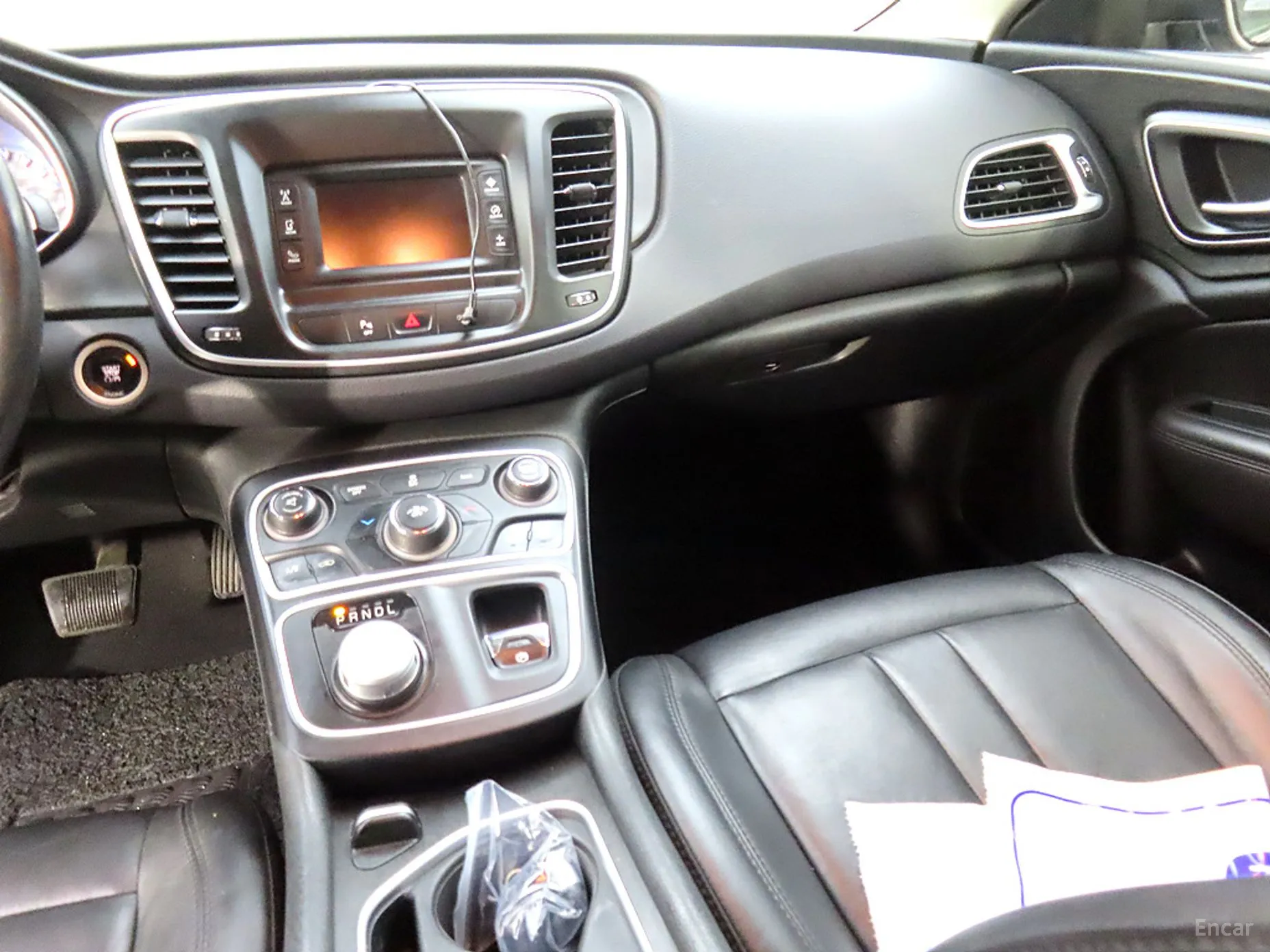 Chrysler 200 Second generation превью 9