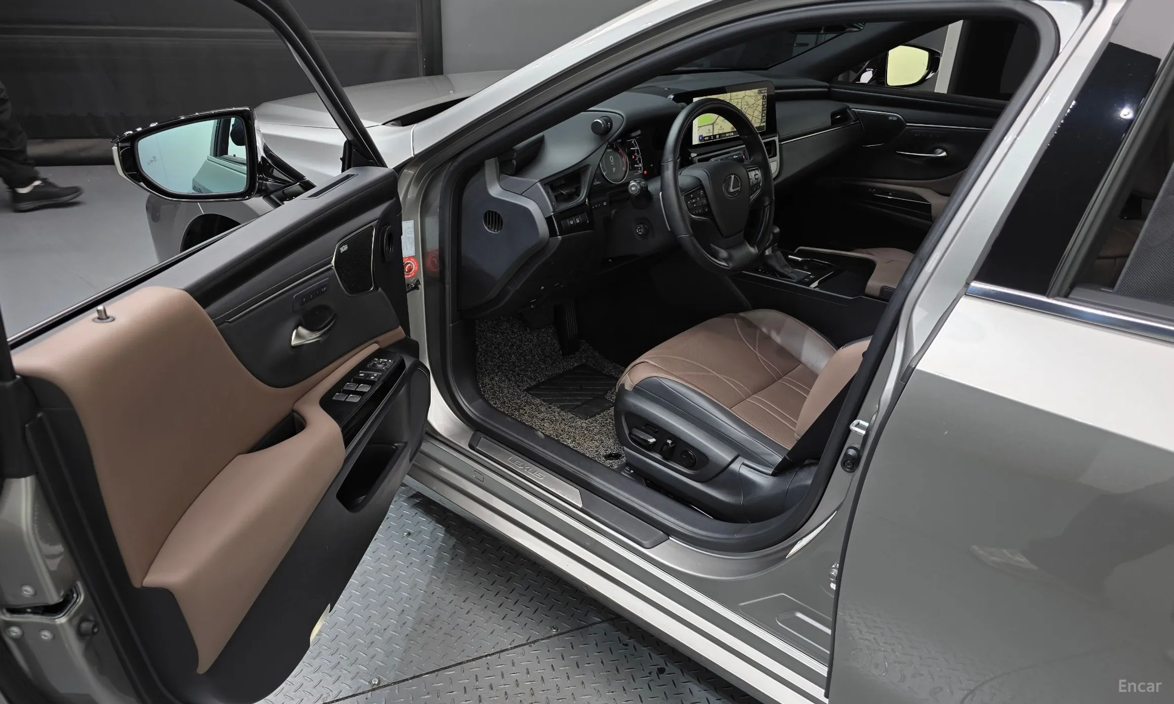 Lexus ES300h 7th Generation превью 10