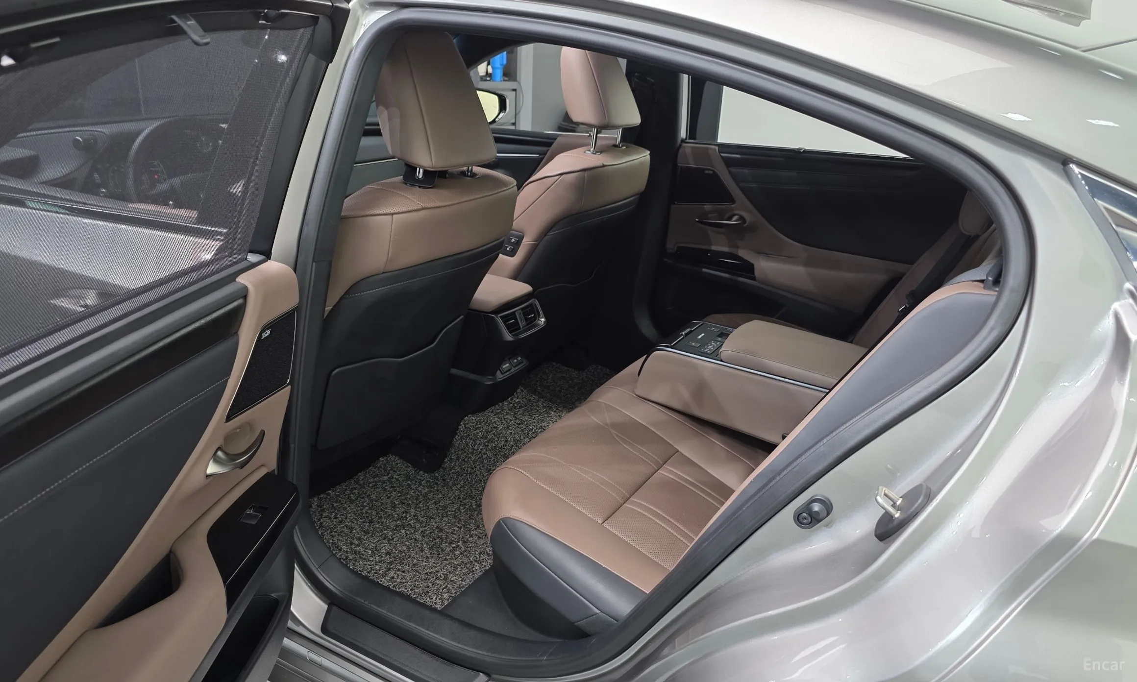 Lexus ES300h 7th Generation превью 11