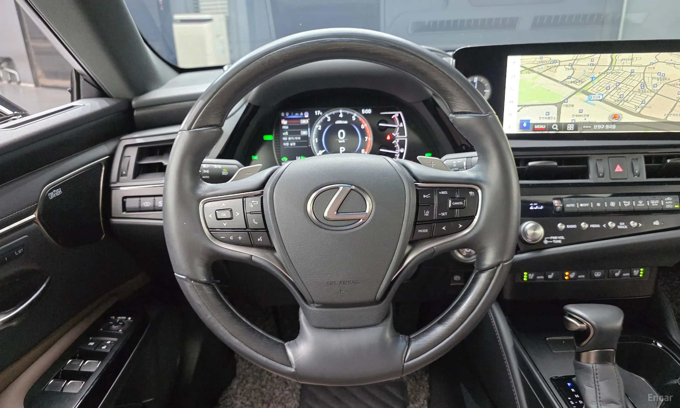 Lexus ES300h 7th Generation превью 12