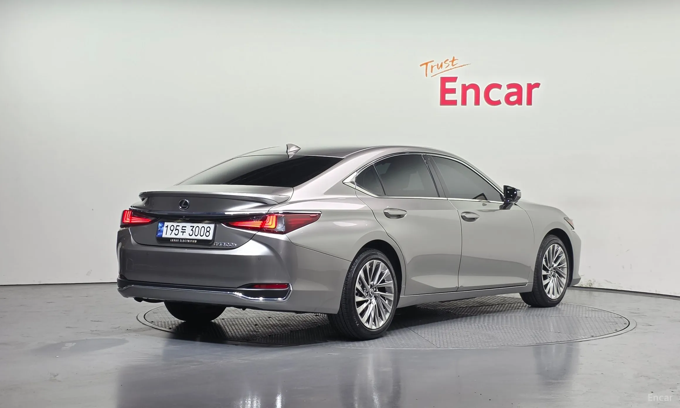 Lexus ES300h 7th Generation превью 2