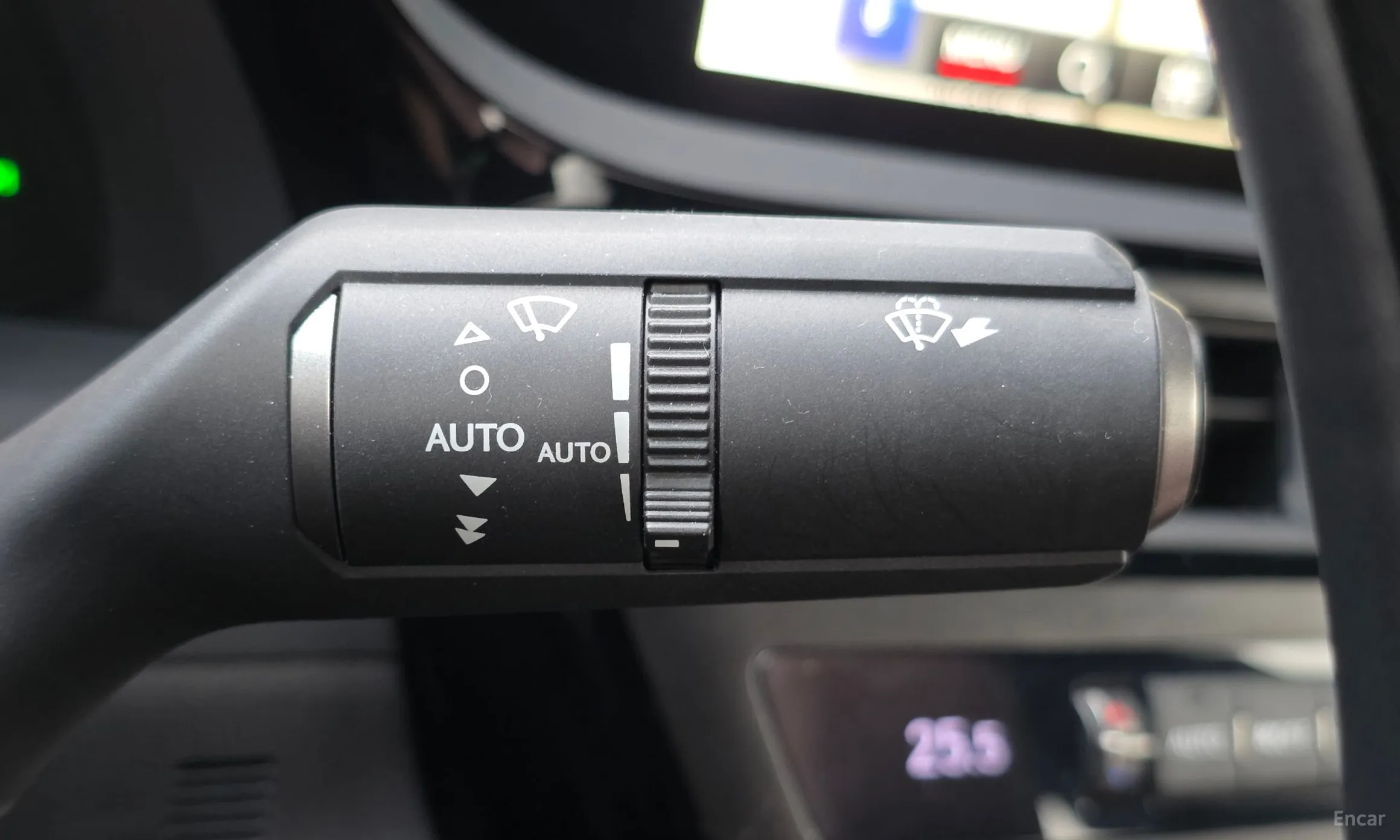 Lexus ES300h 7th Generation превью 17
