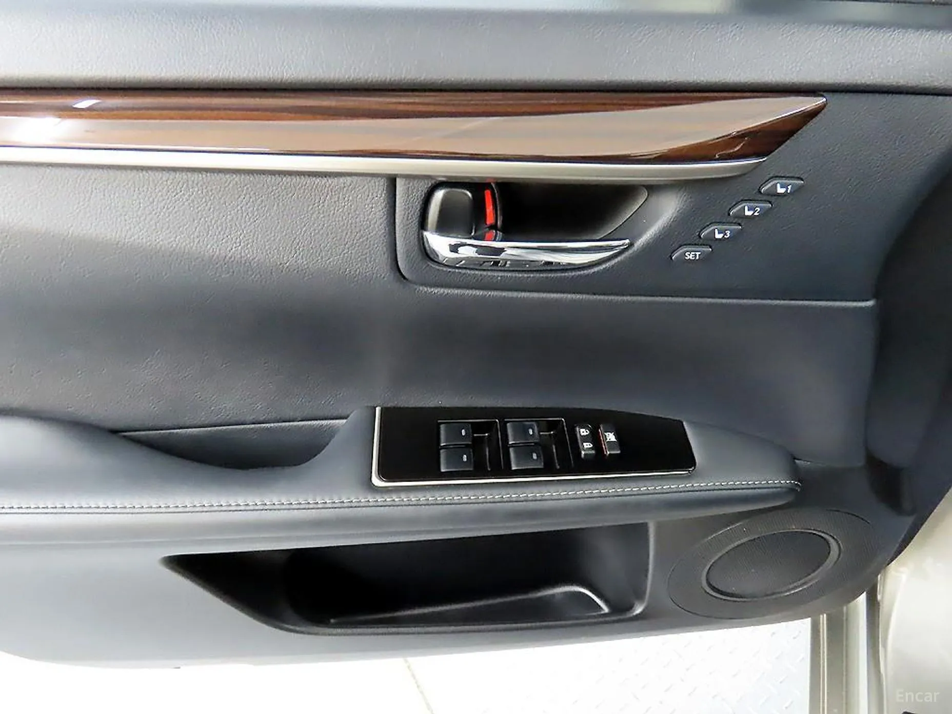 Lexus New ES300h превью 13