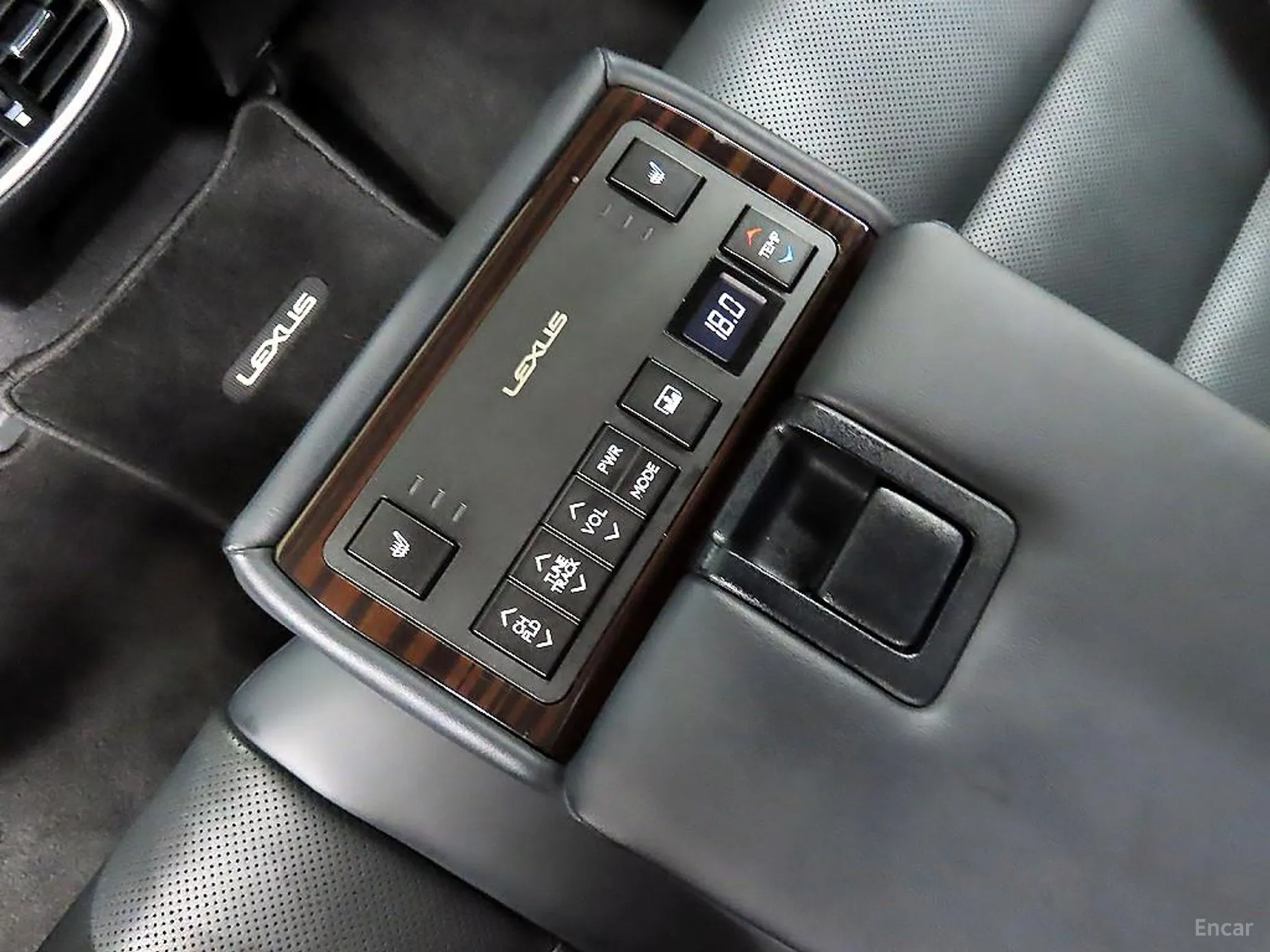 Lexus New ES300h превью 15