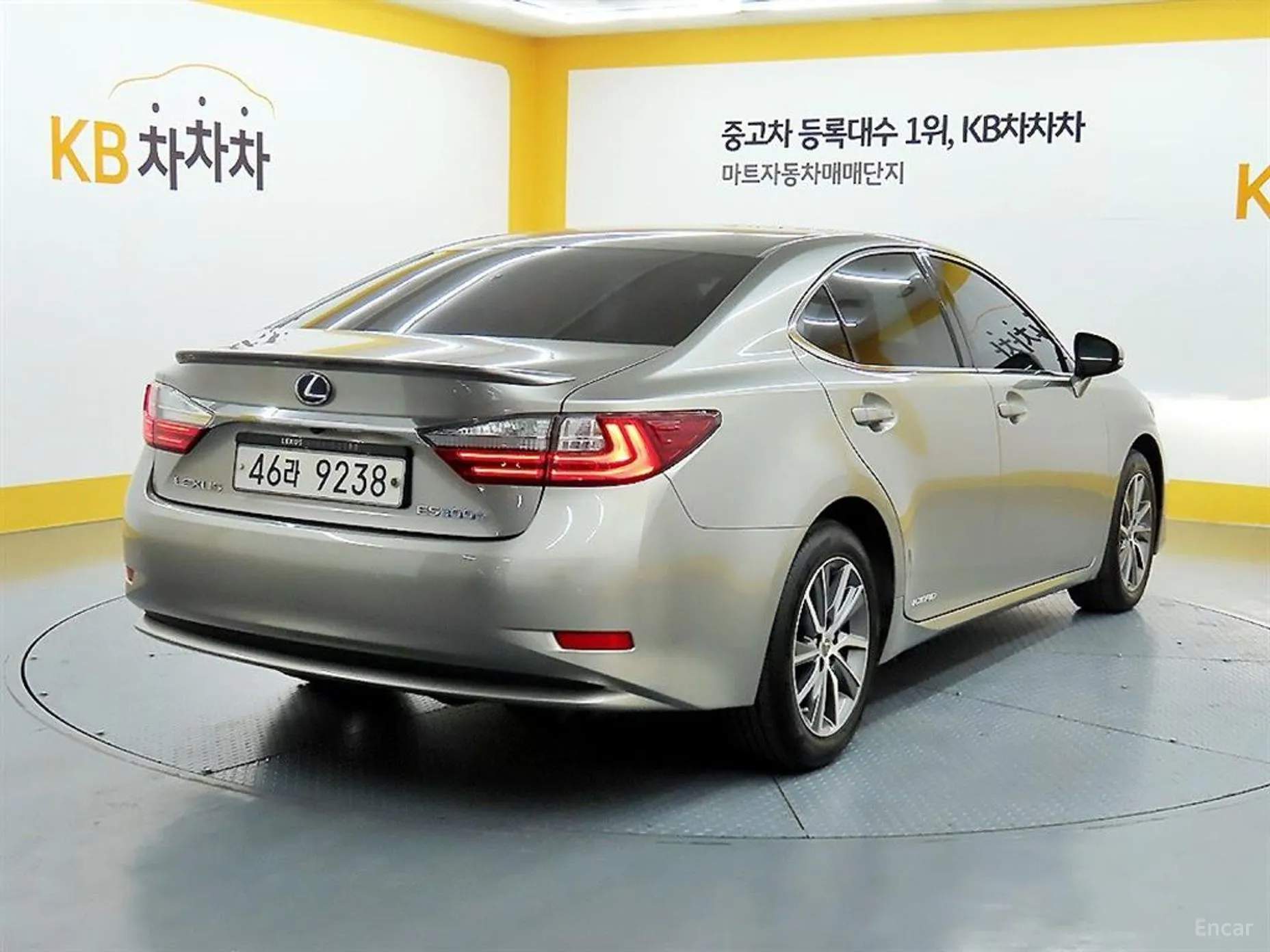 Lexus New ES300h превью 2