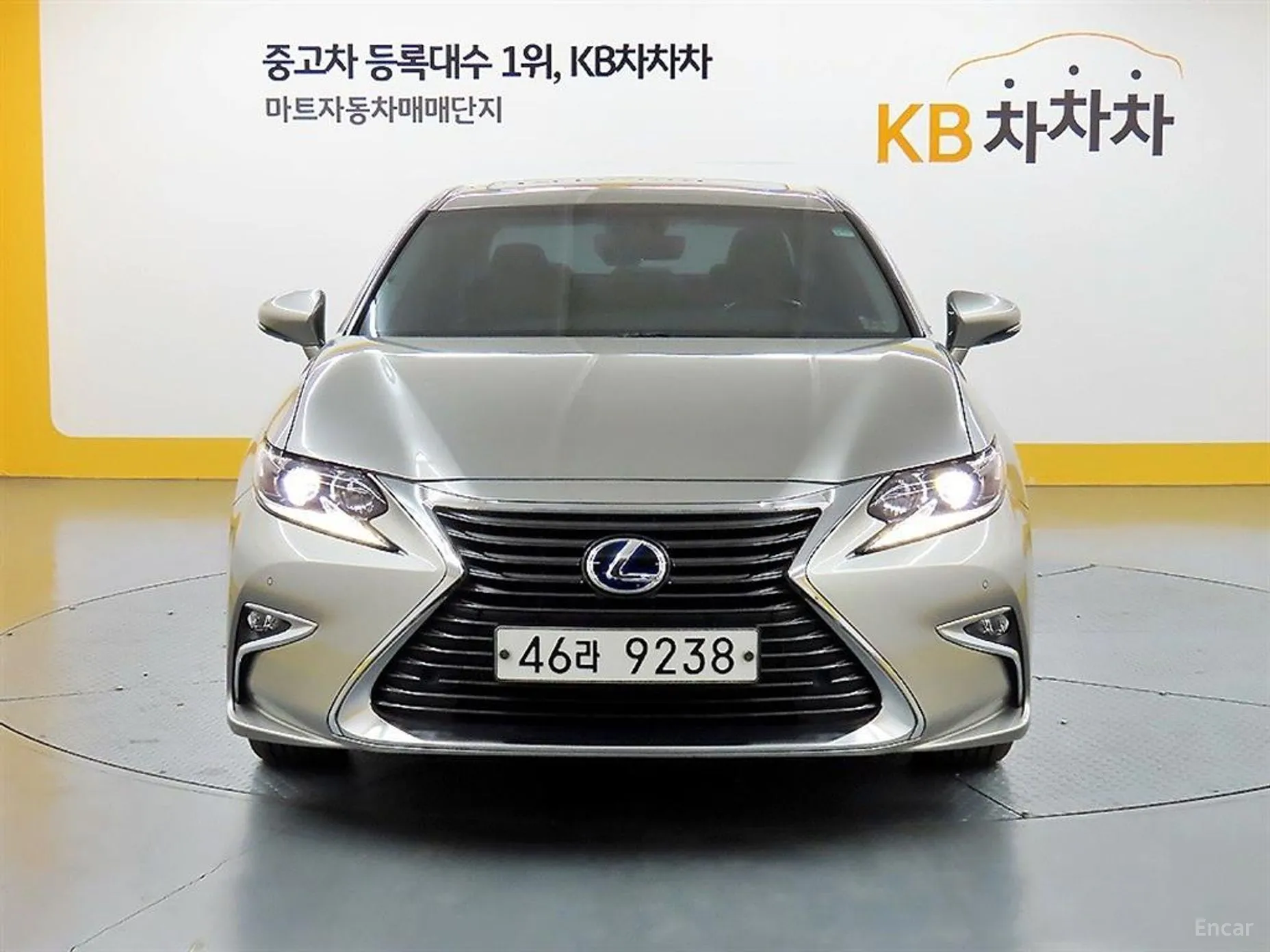 Lexus New ES300h превью 3