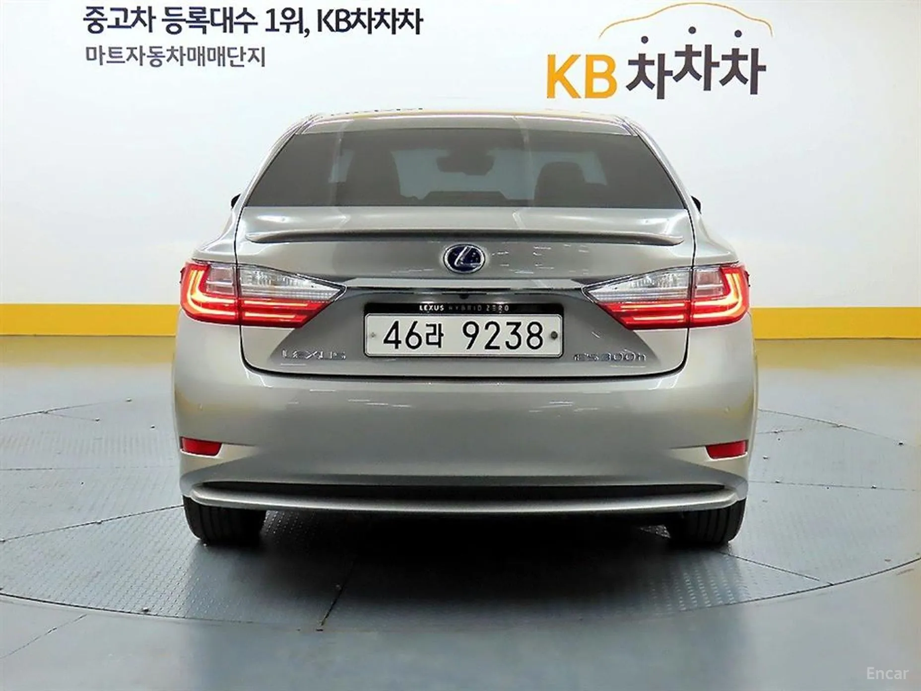 Lexus New ES300h превью 4