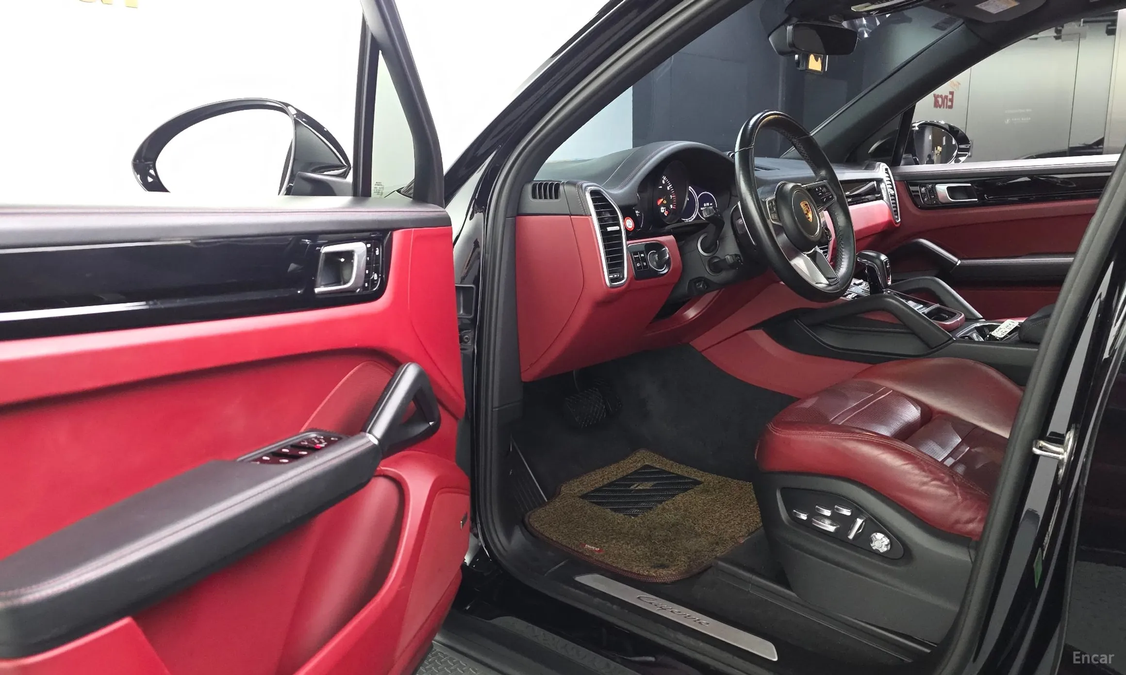 Porsche Cayenne (PO536) превью 10