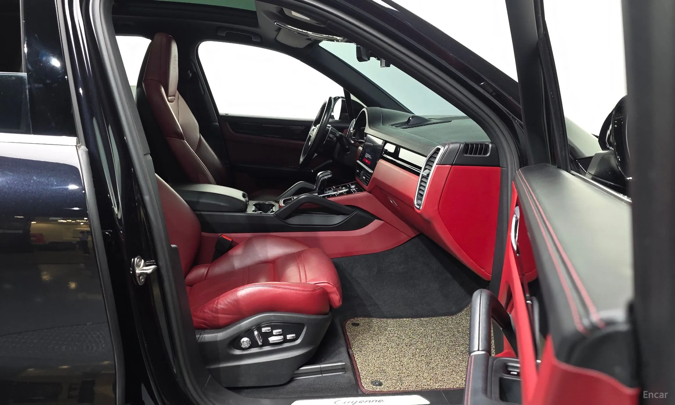 Porsche Cayenne (PO536) превью 11