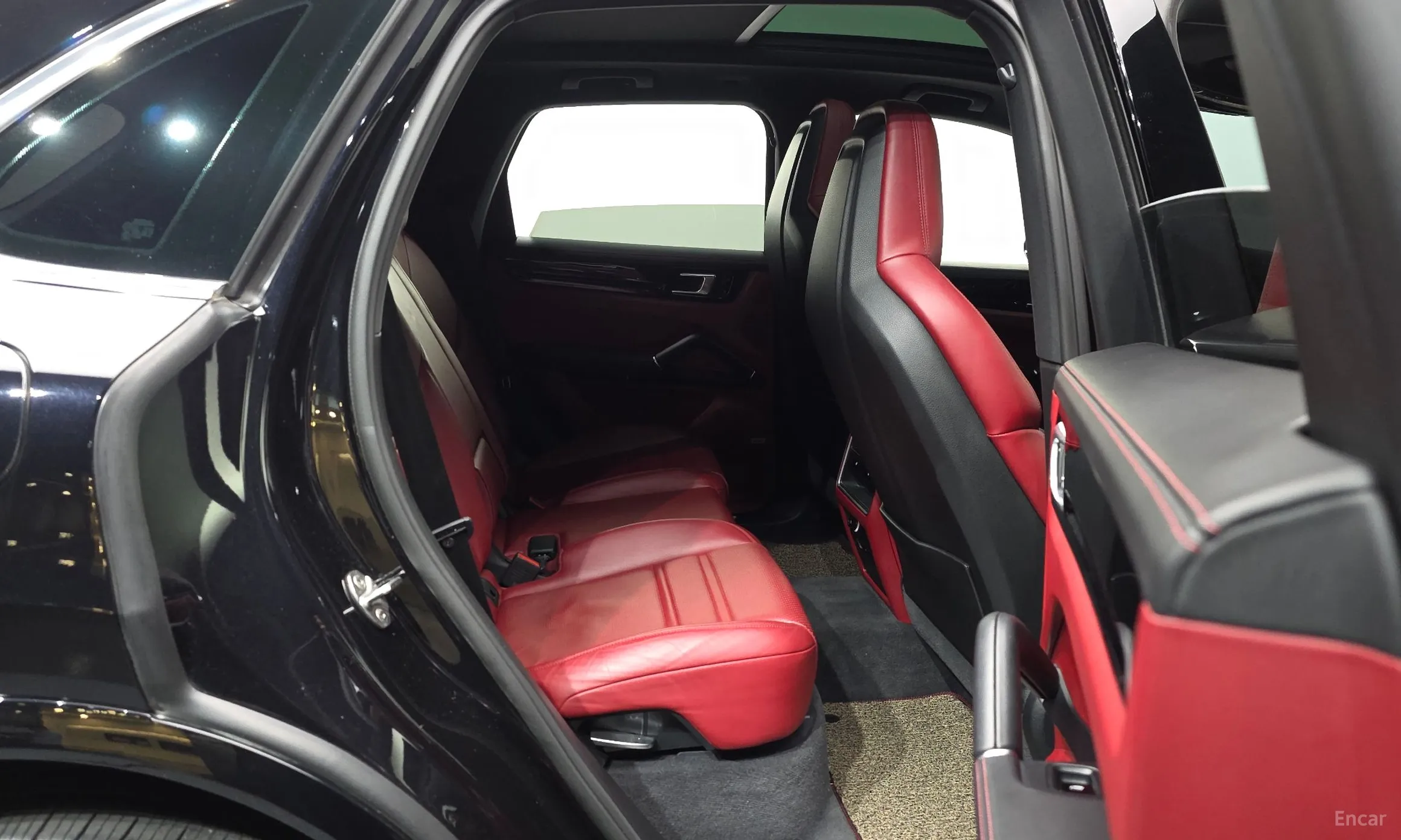 Porsche Cayenne (PO536) превью 12