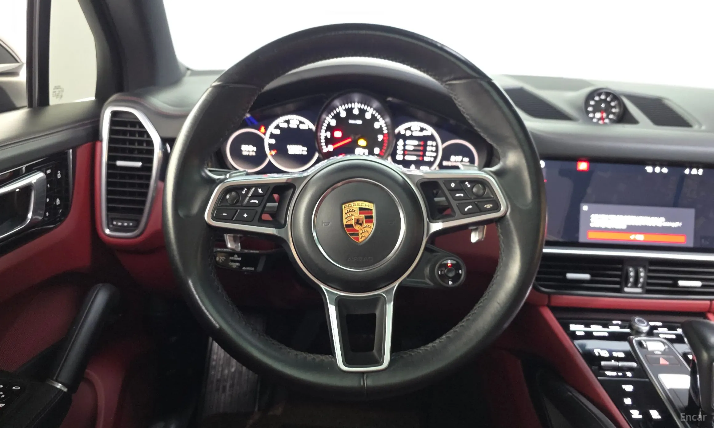 Porsche Cayenne (PO536) превью 13