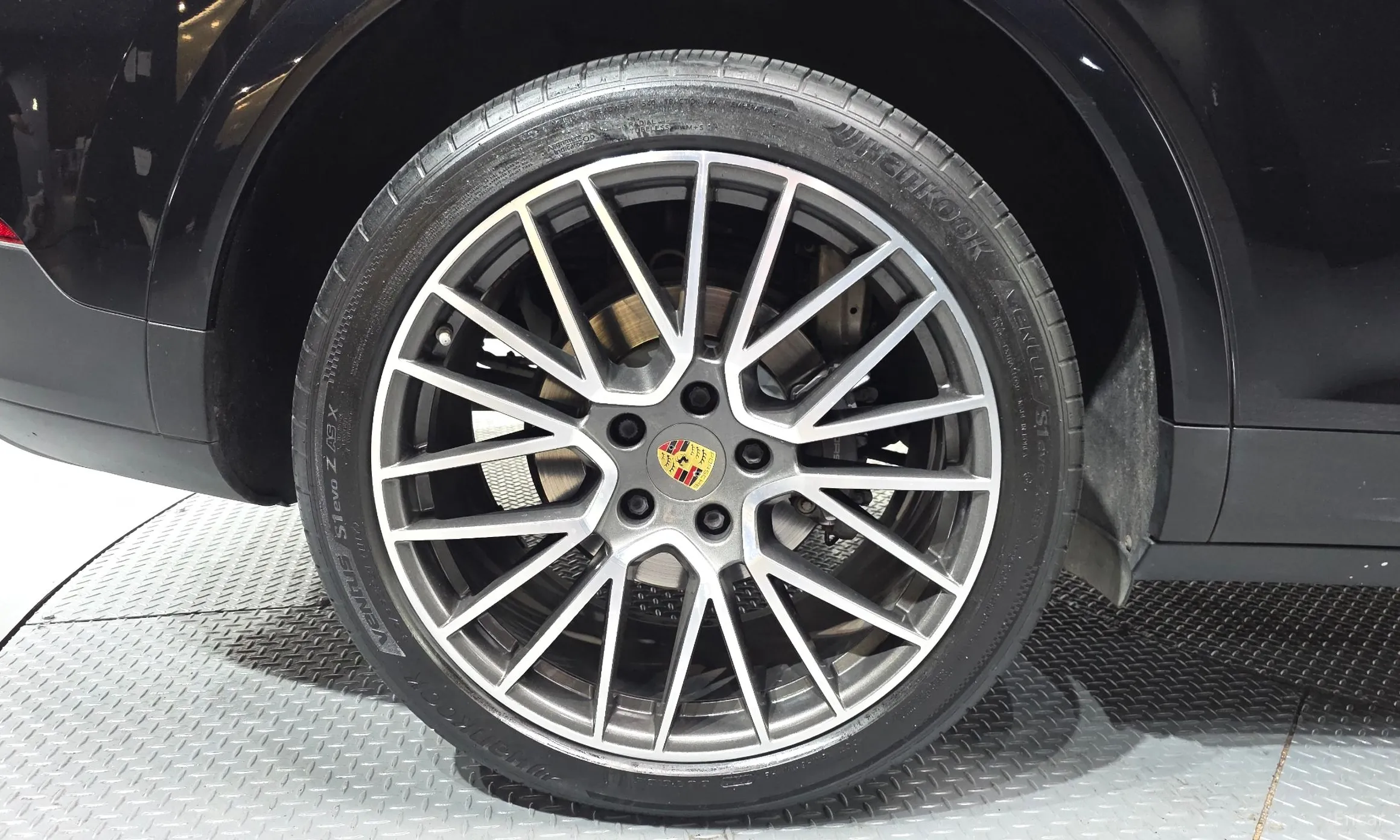Porsche Cayenne (PO536) превью 5