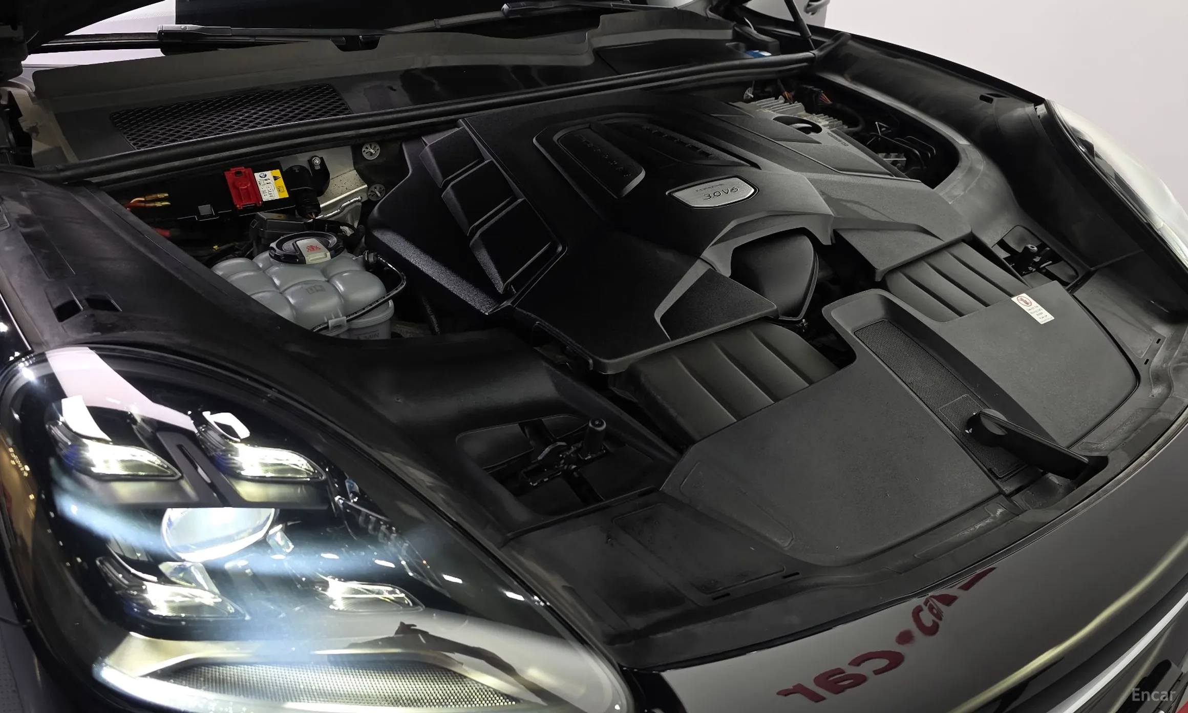 Porsche Cayenne (PO536) превью 6