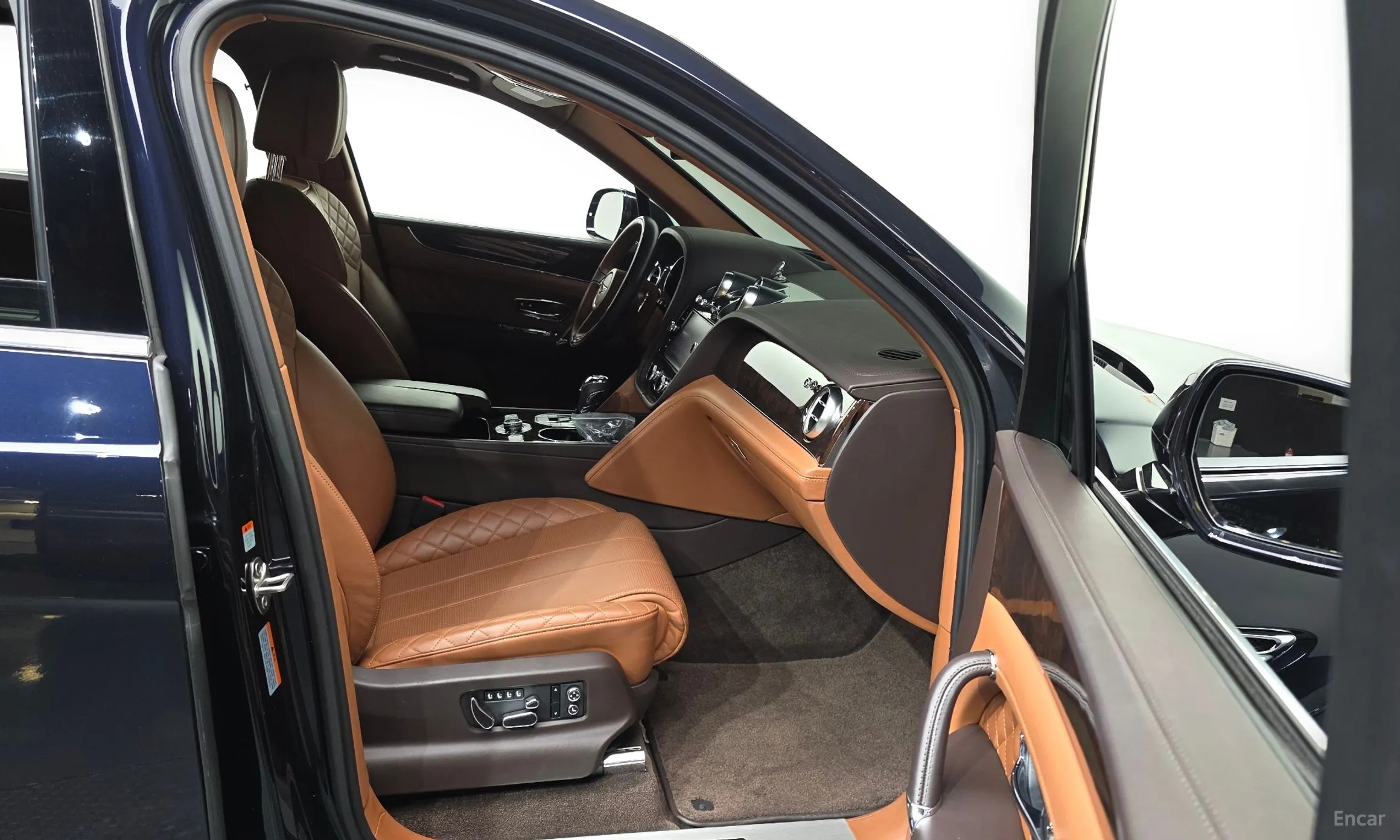 Bentley Bentayga превью 11
